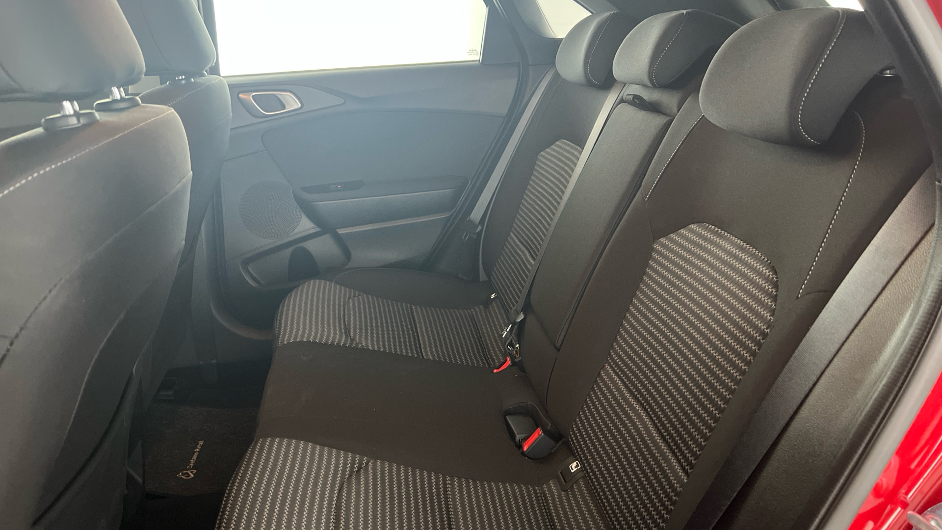 Kia Ceed - 12