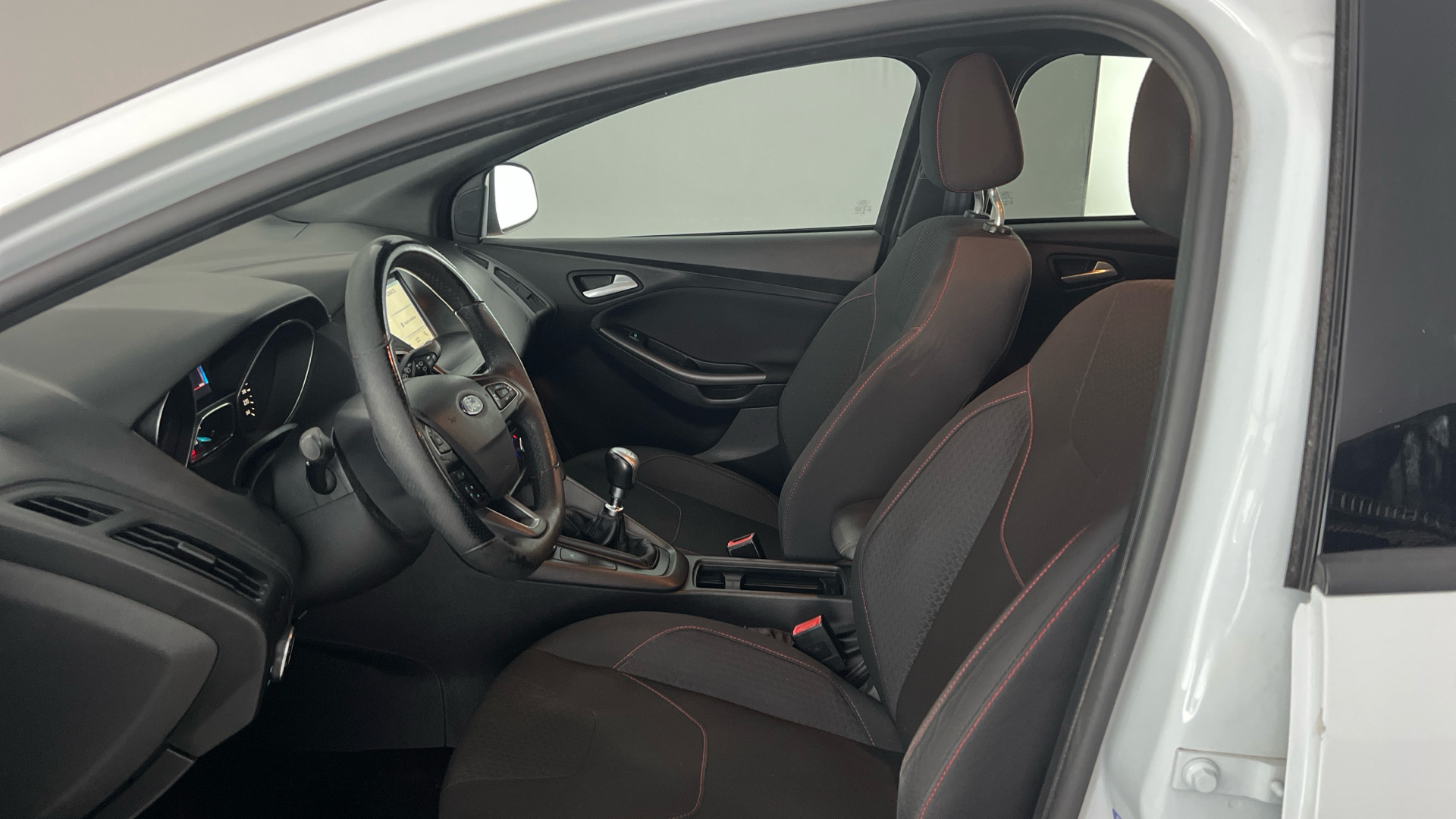 Ford Focus - 11