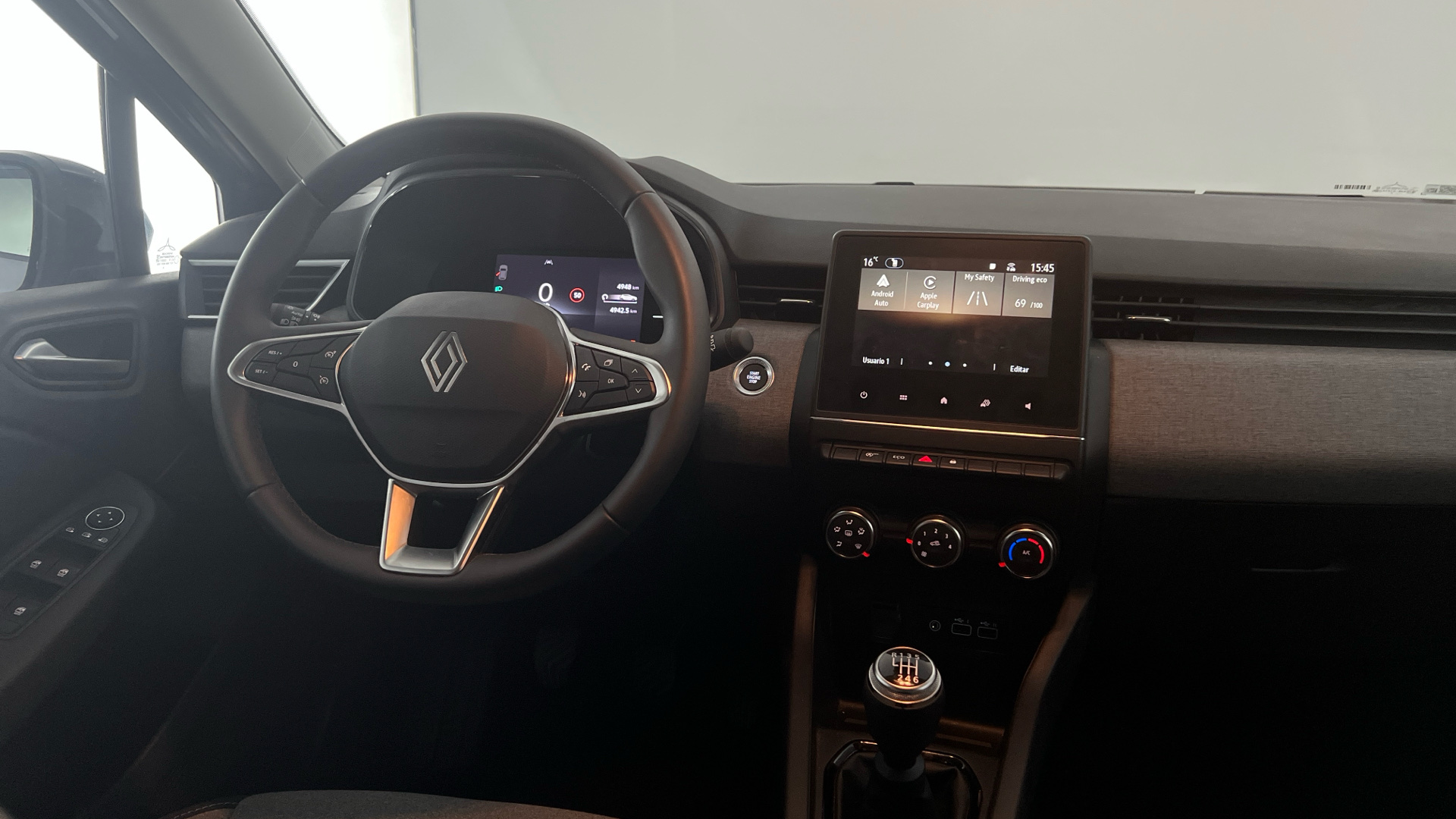 Renault Clio - 10
