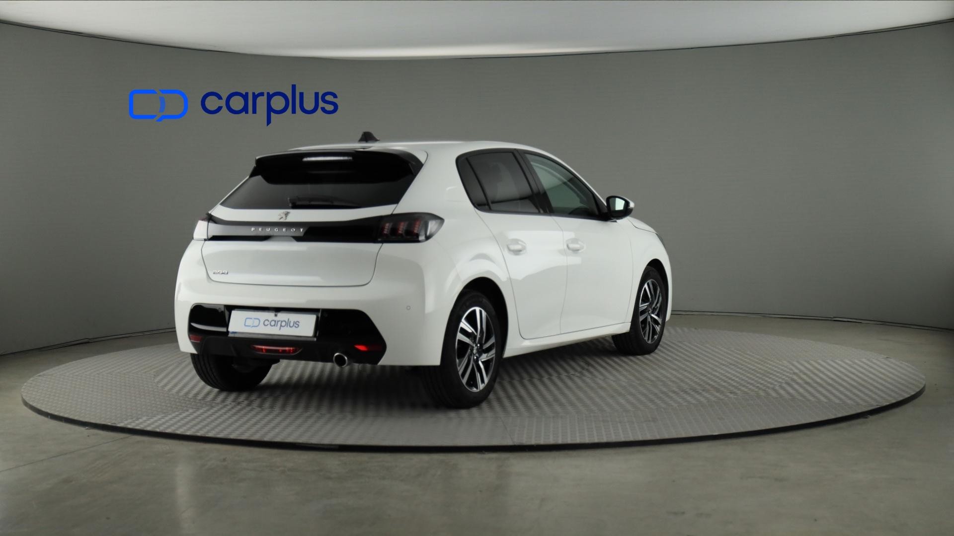 Peugeot 208 - 8