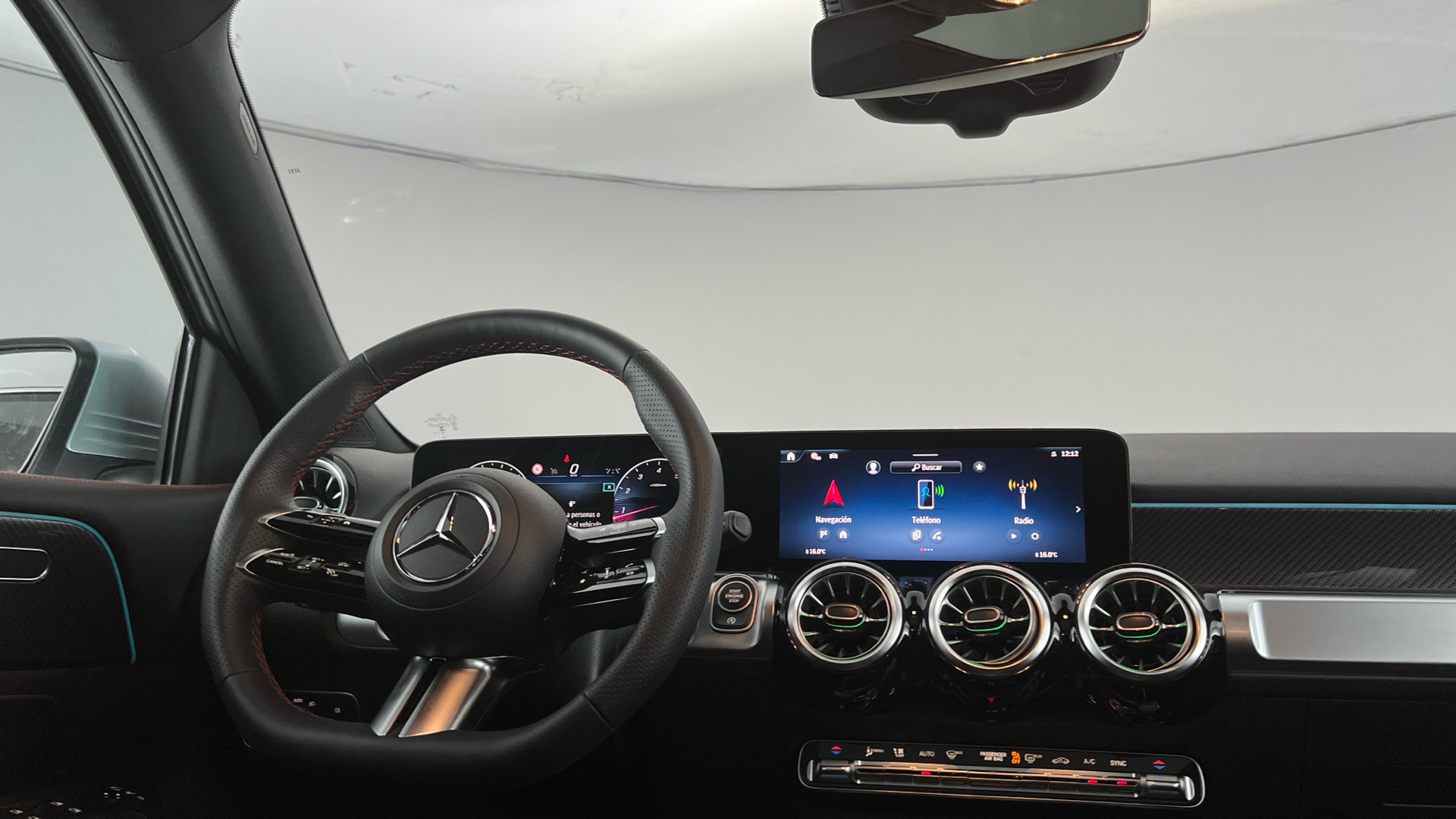 Mercedes-Benz GLB - 10