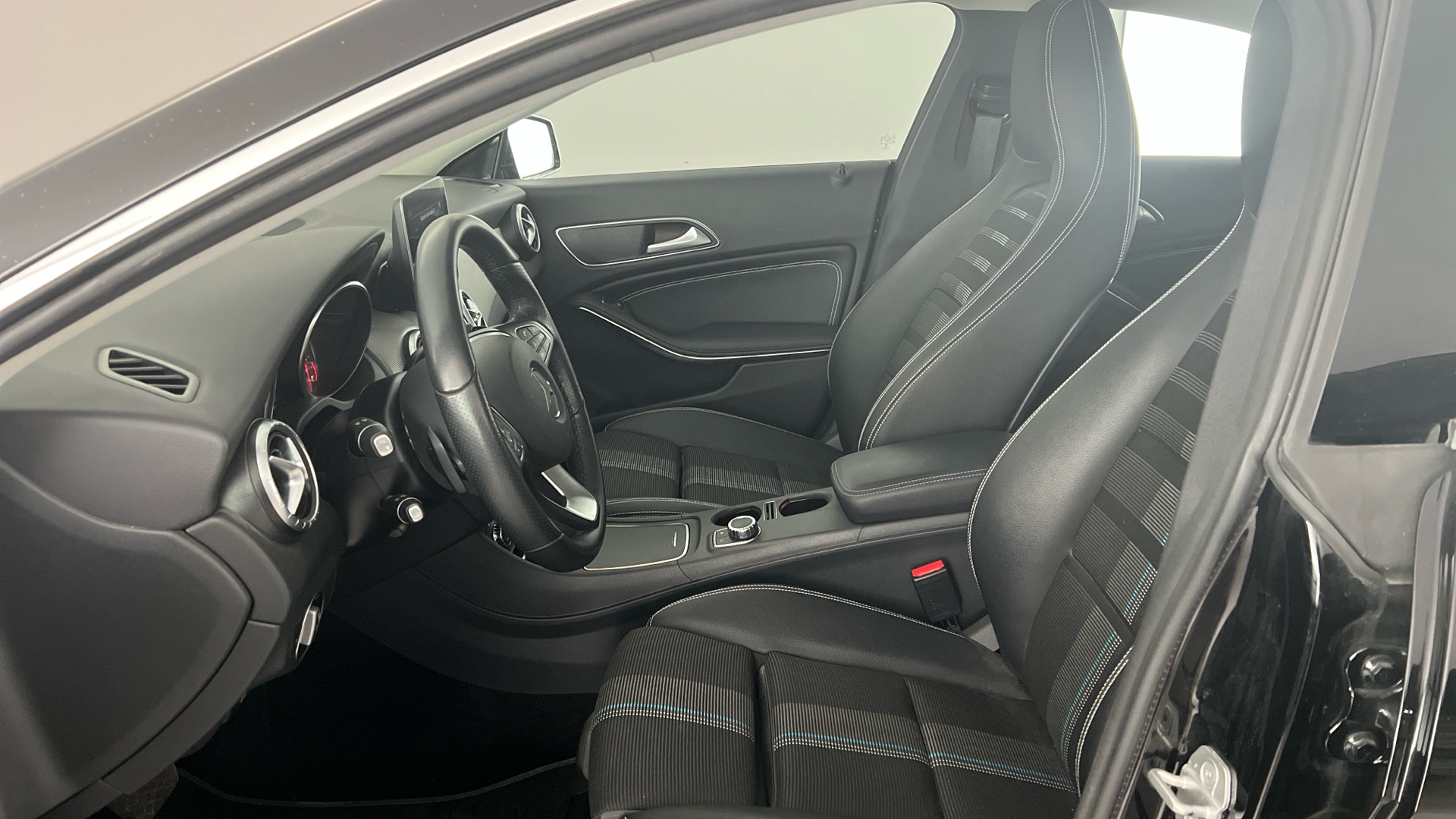 Mercedes-Benz Clase CLA - 11