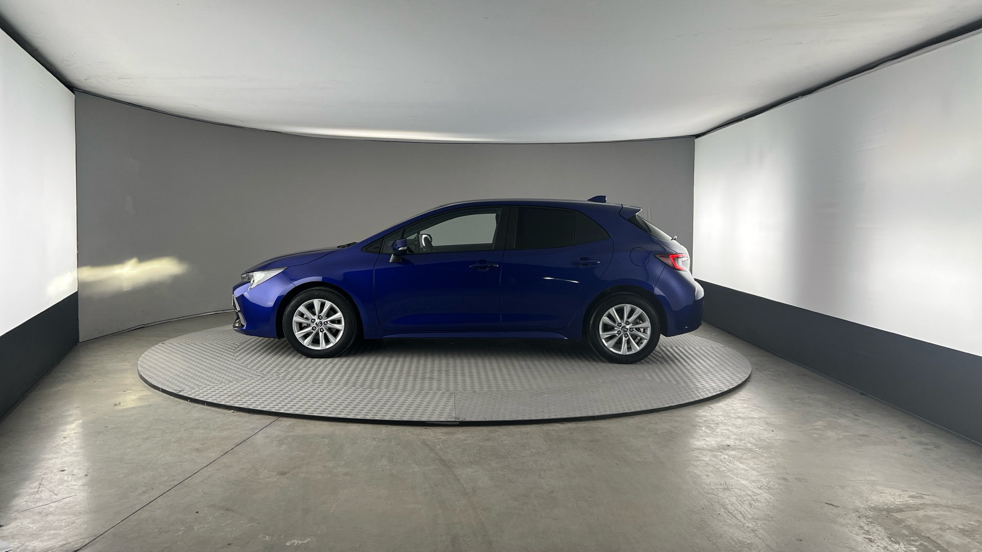 TOYOTA Corolla - 4