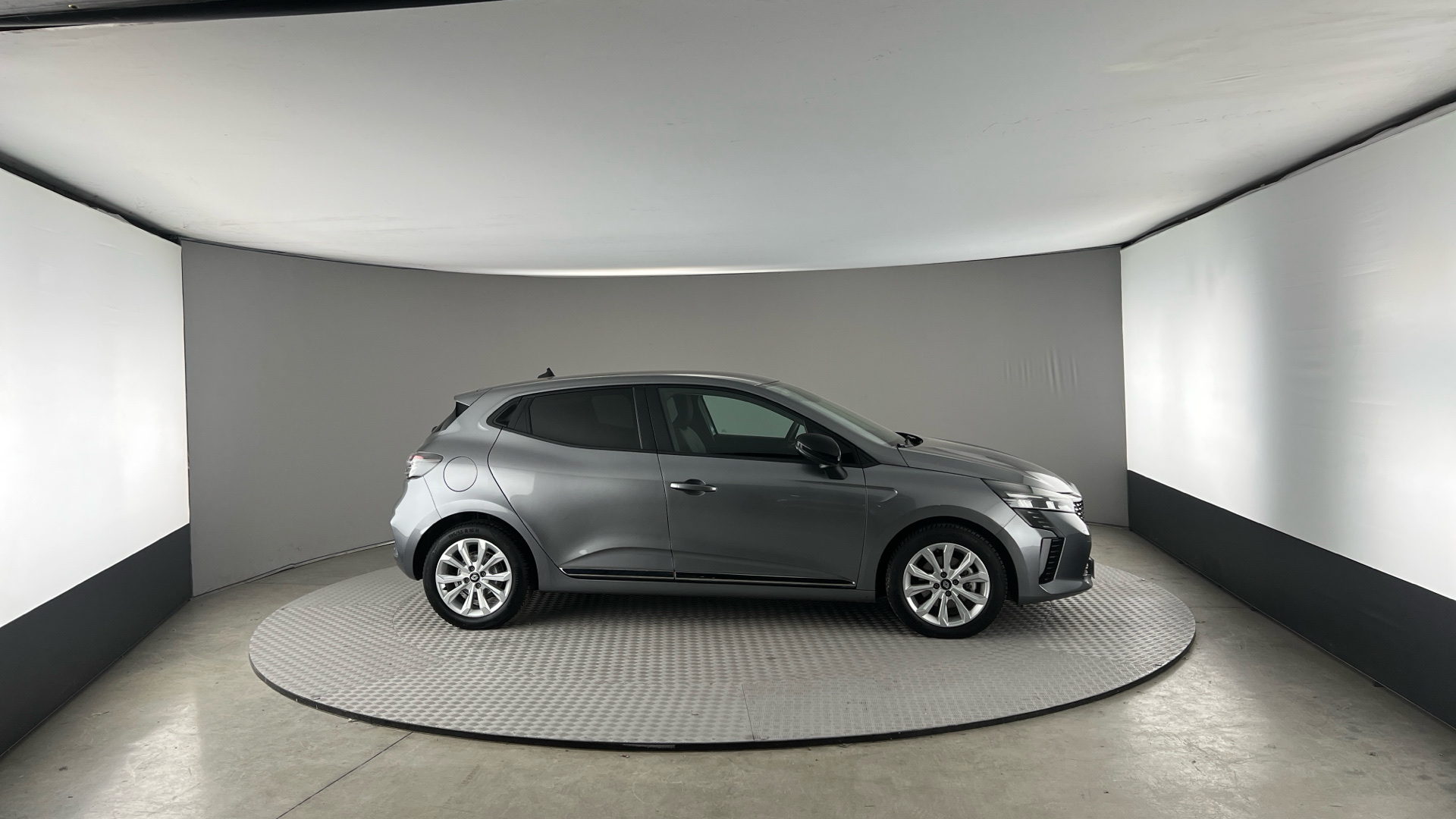 Renault Clio - 8
