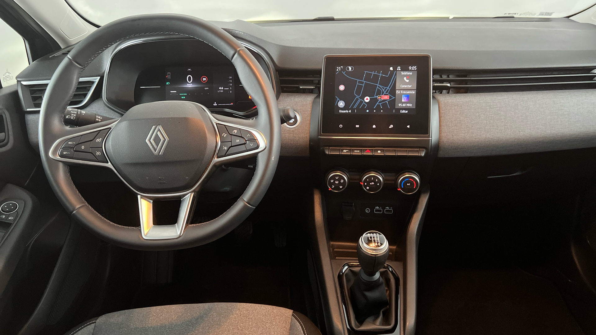 Renault Clio - 10