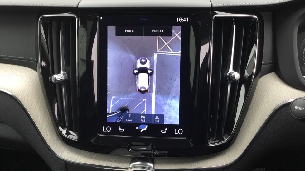Volvo XC60 B4 AWD Inscription Pro Automatic (360* Parking Camera