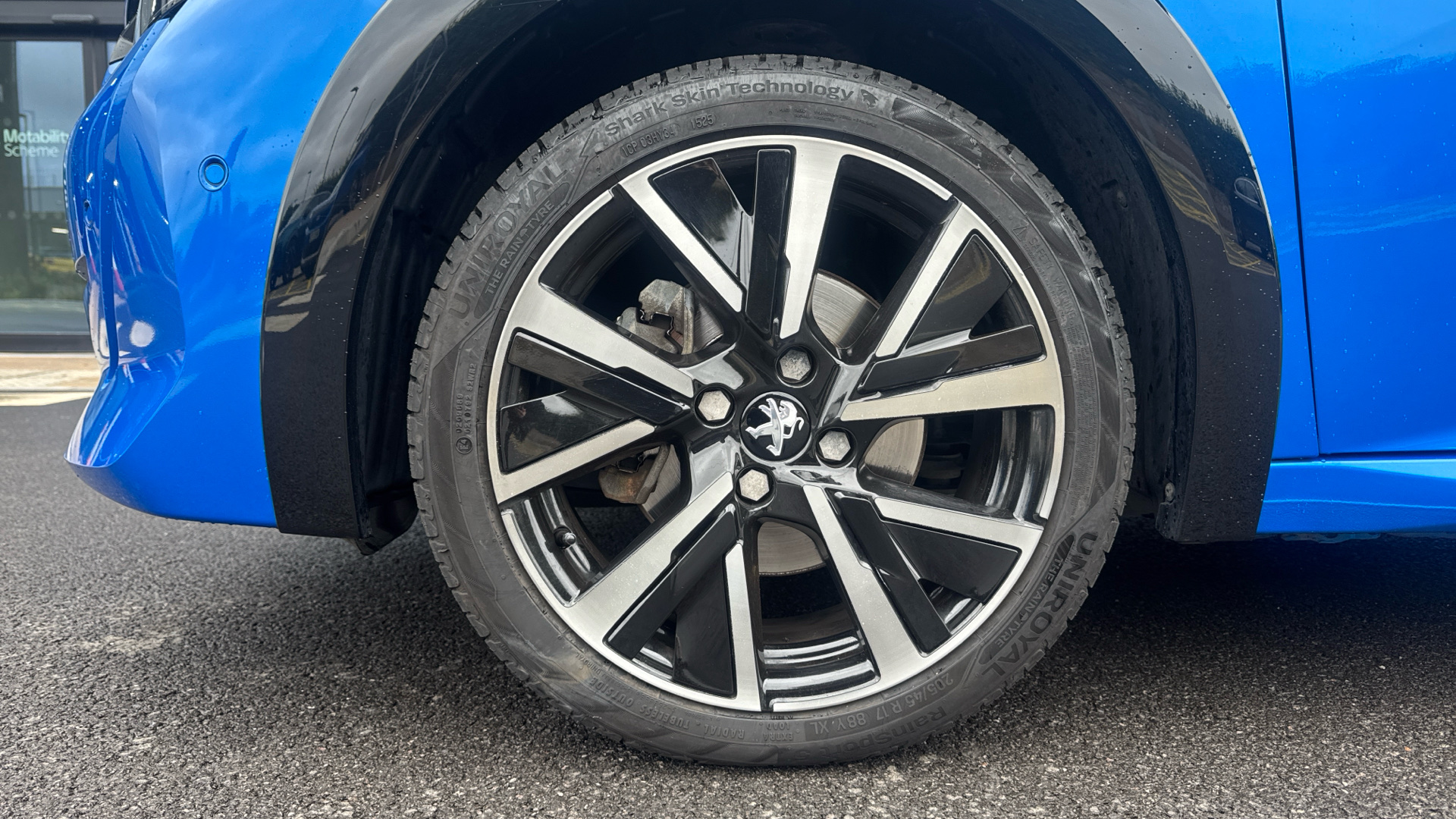 car image