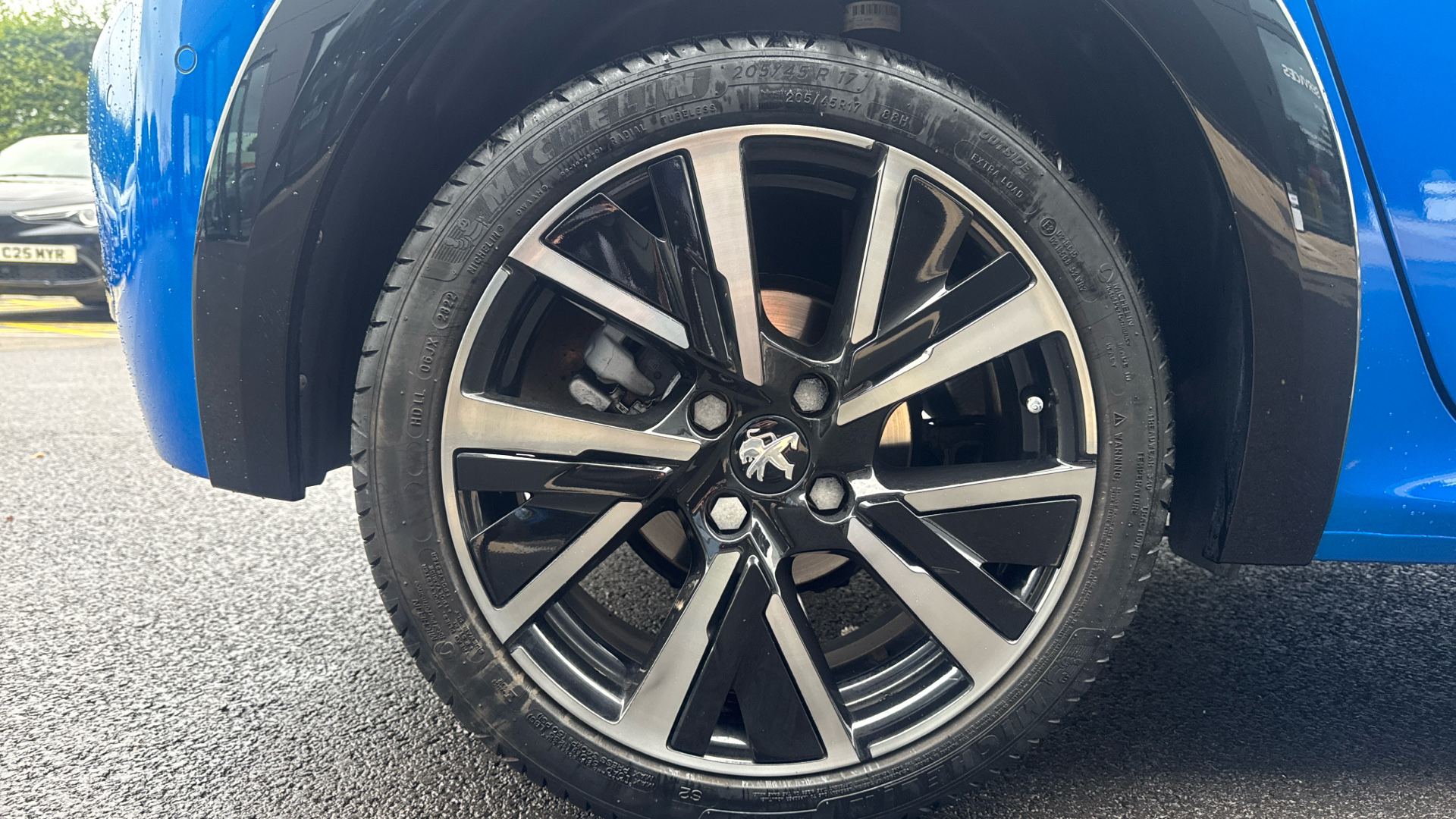 car image