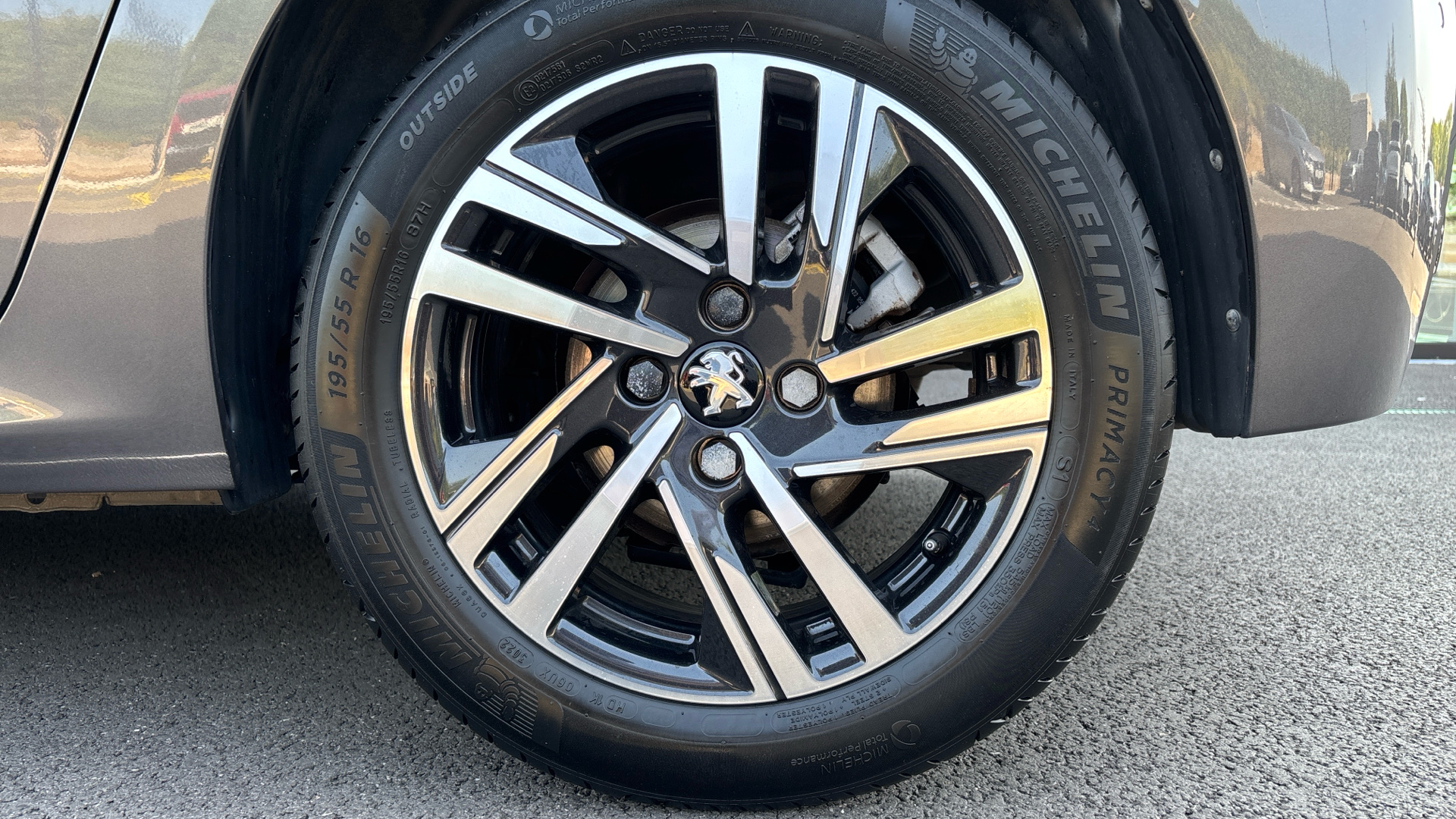 car image