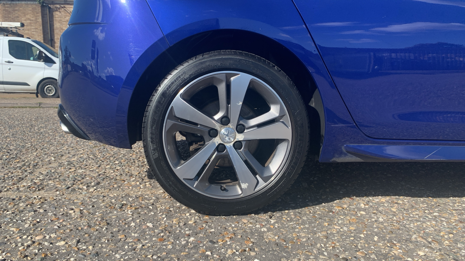 car image