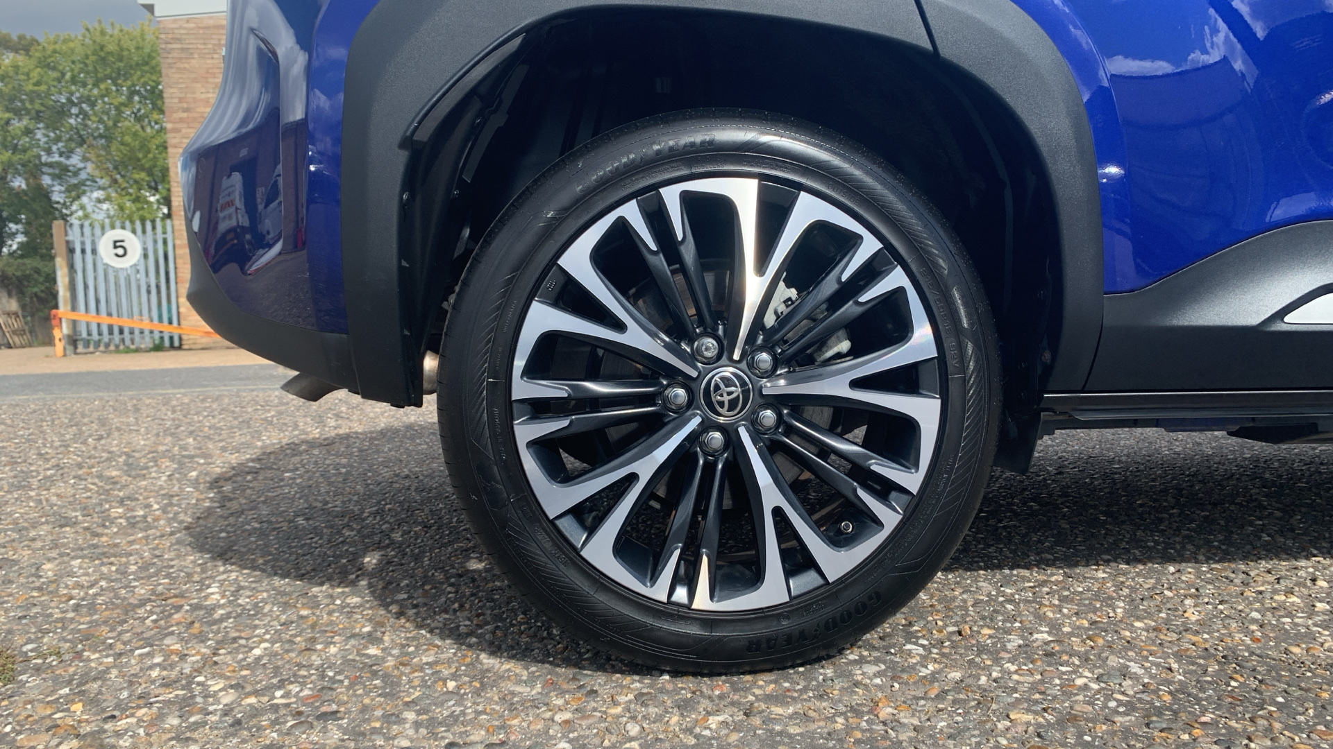 car image