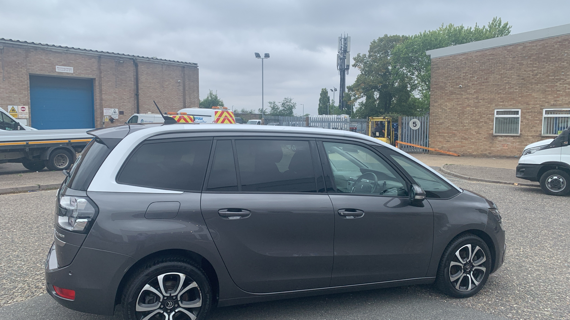 car image