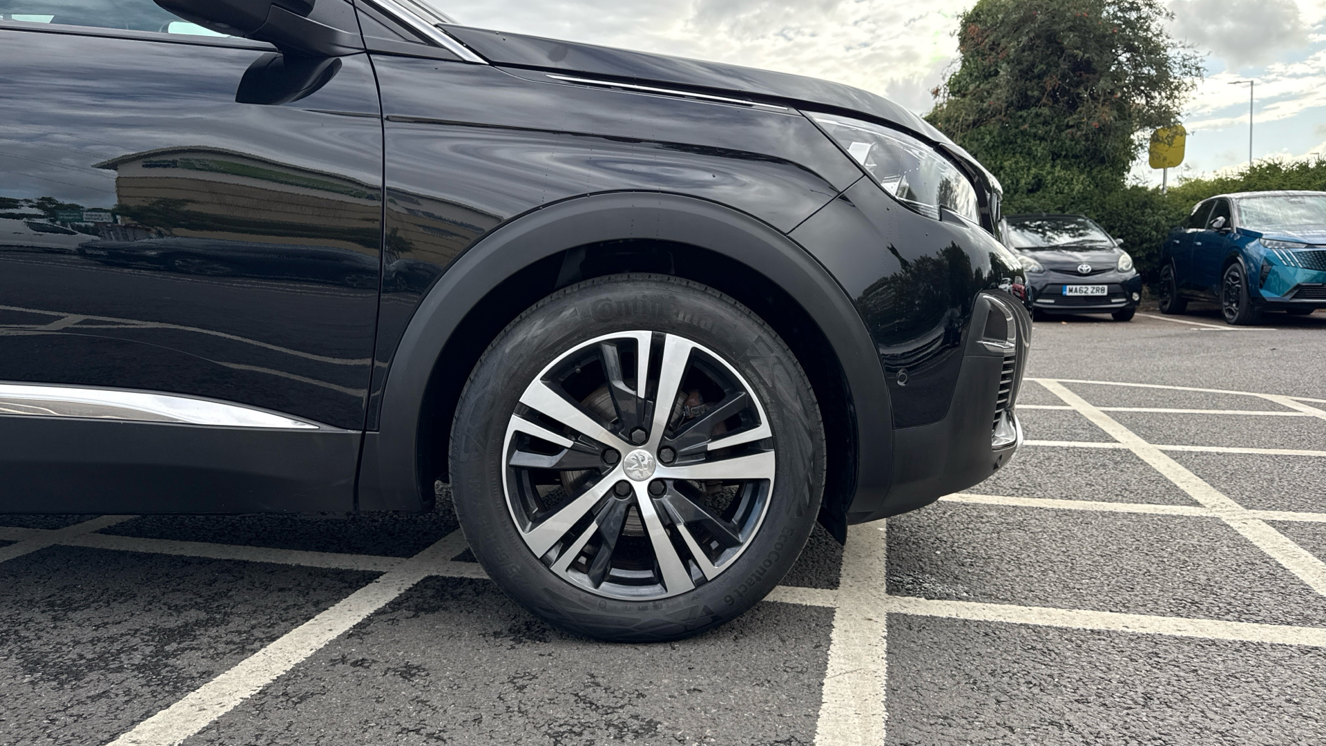 car image
