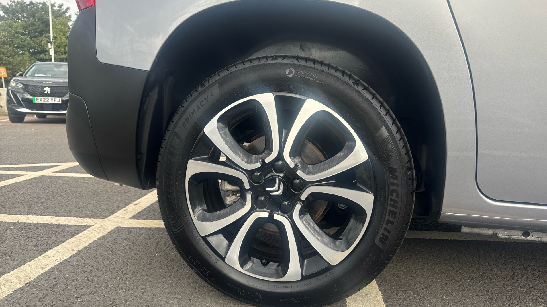 car image