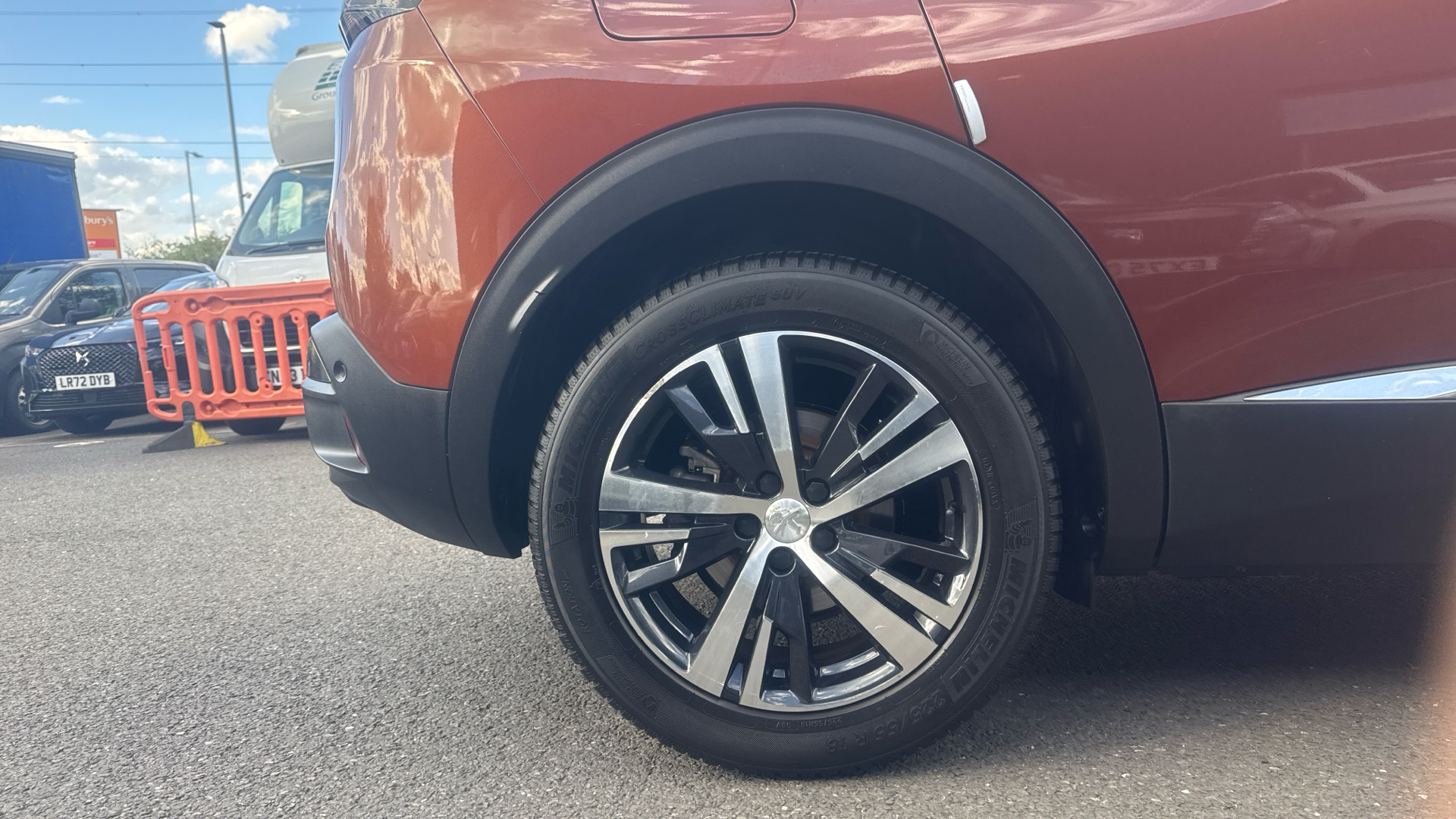 car image