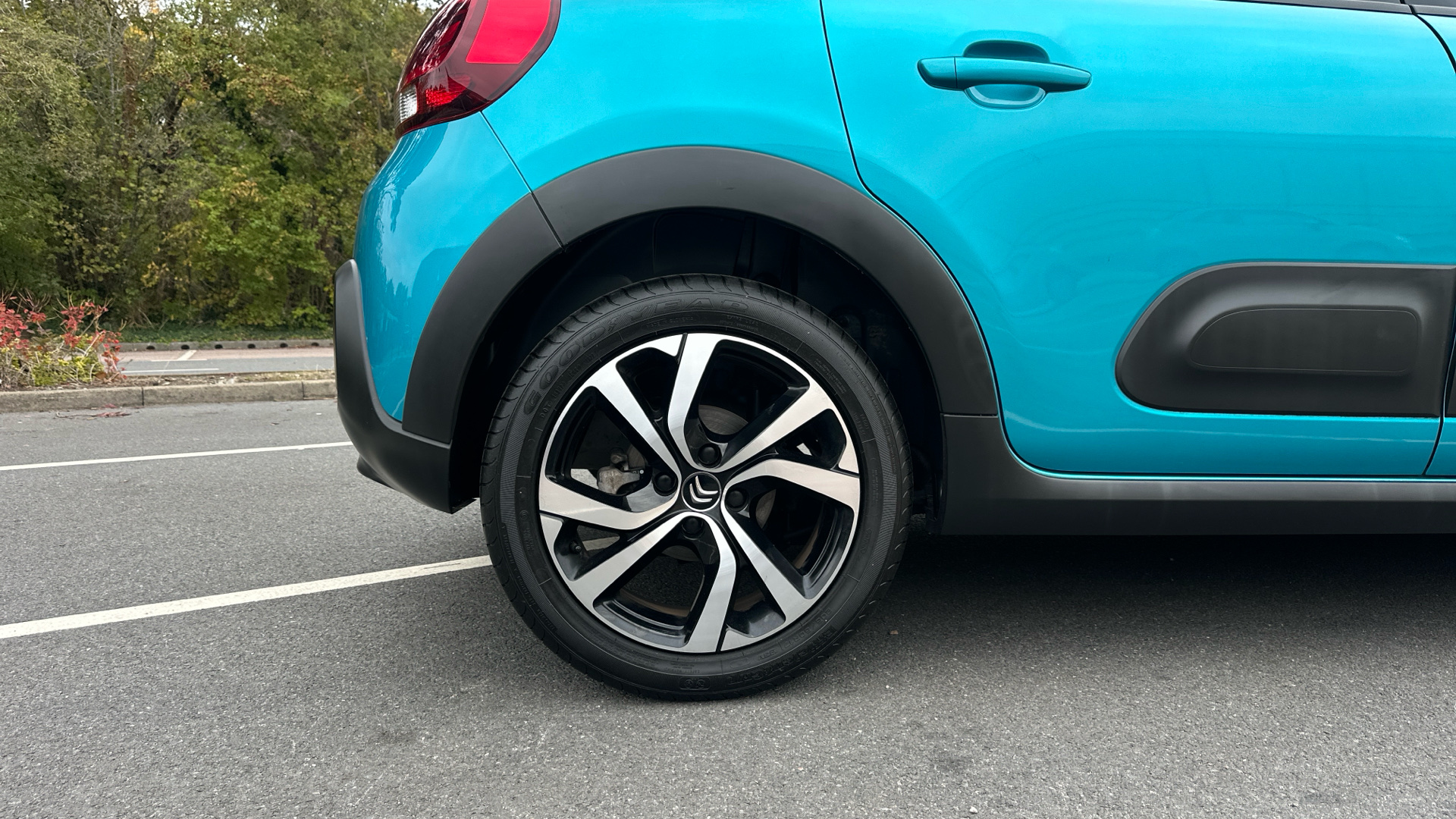 car image