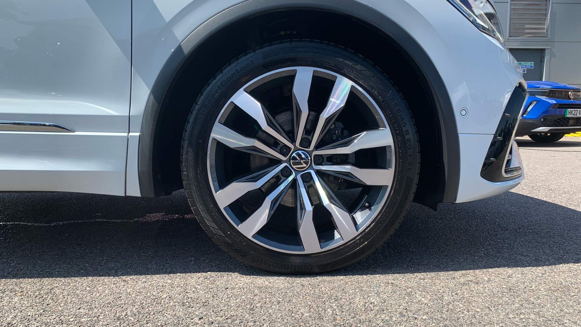 car image