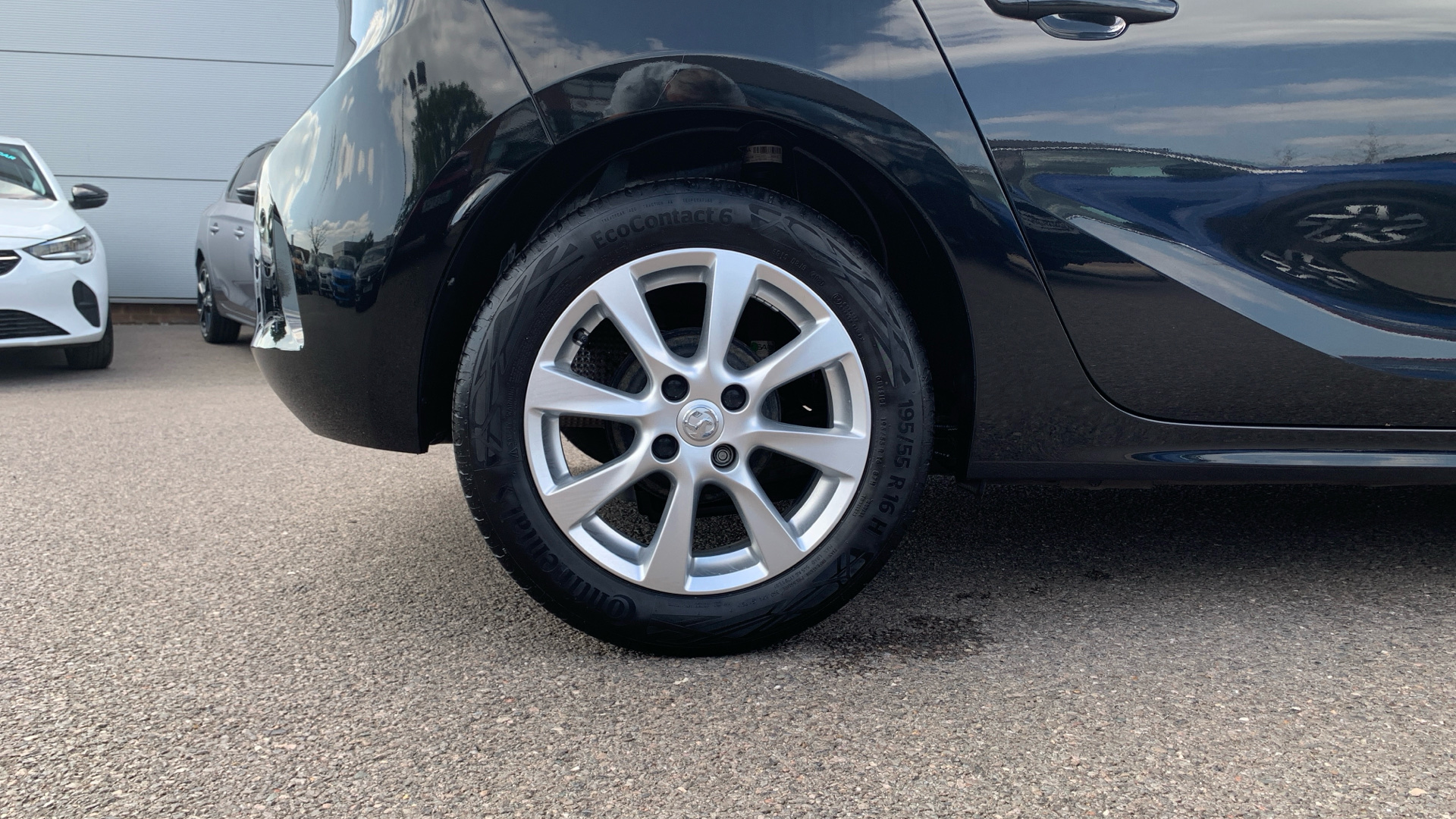 car image