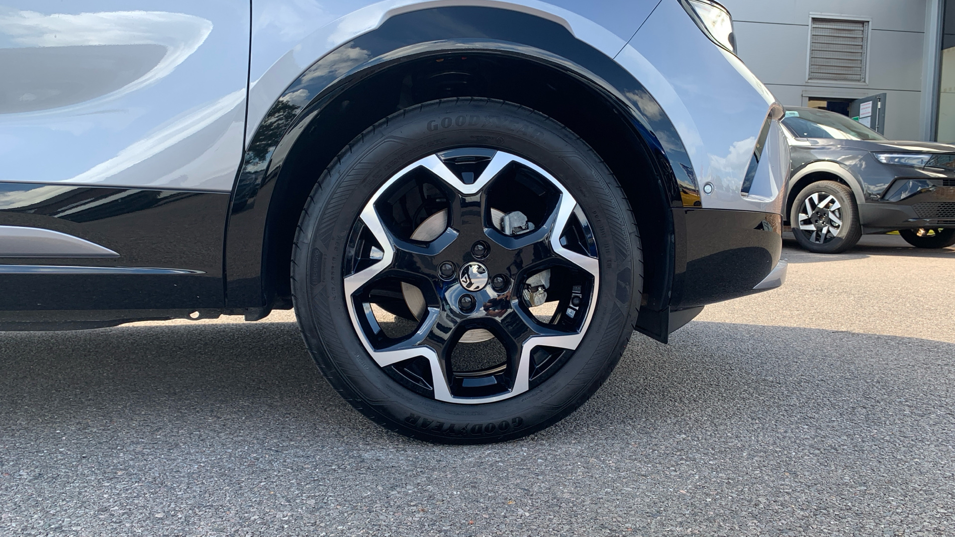 car image