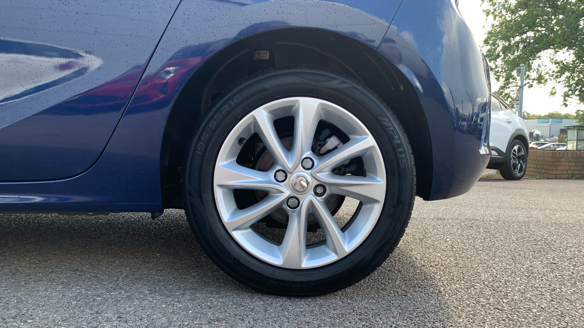 car image