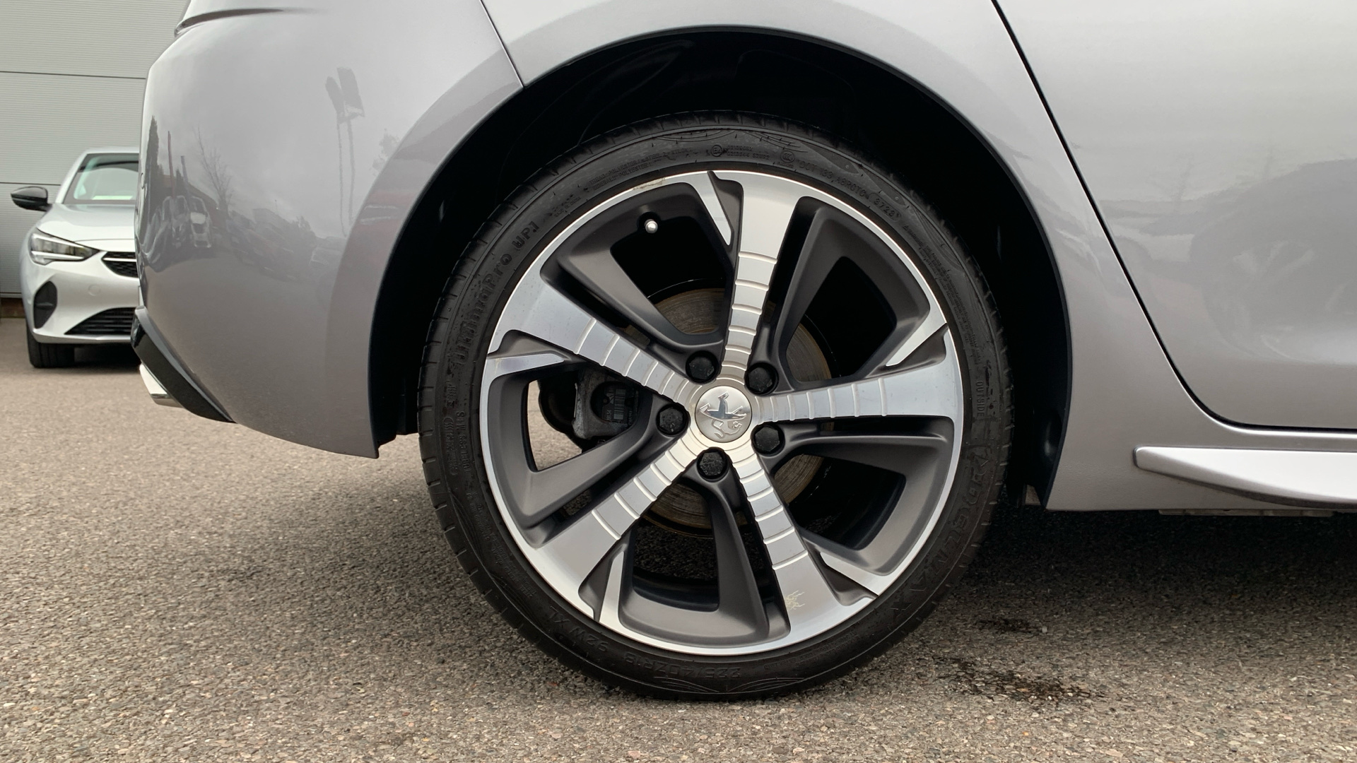 car image