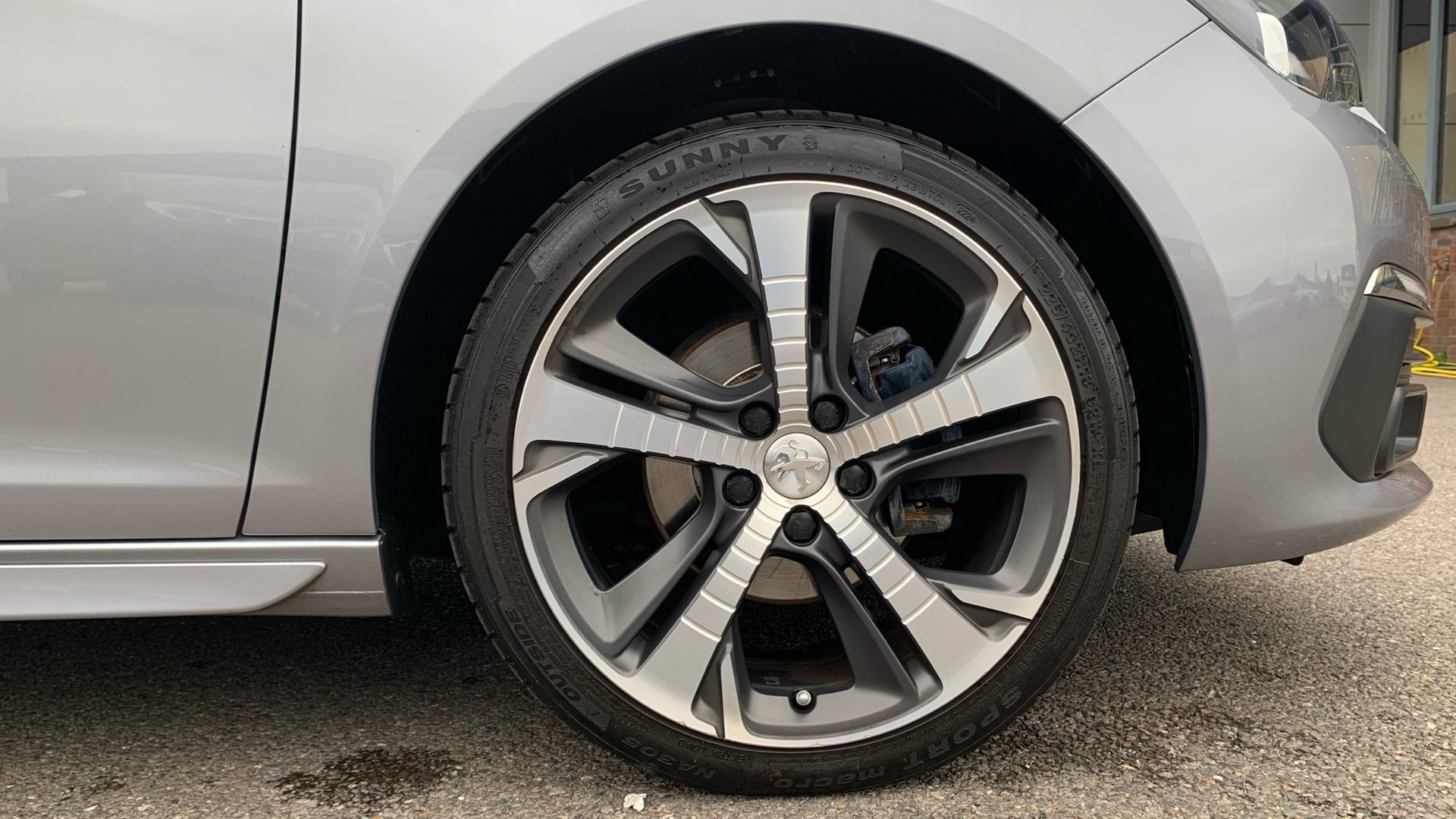 car image