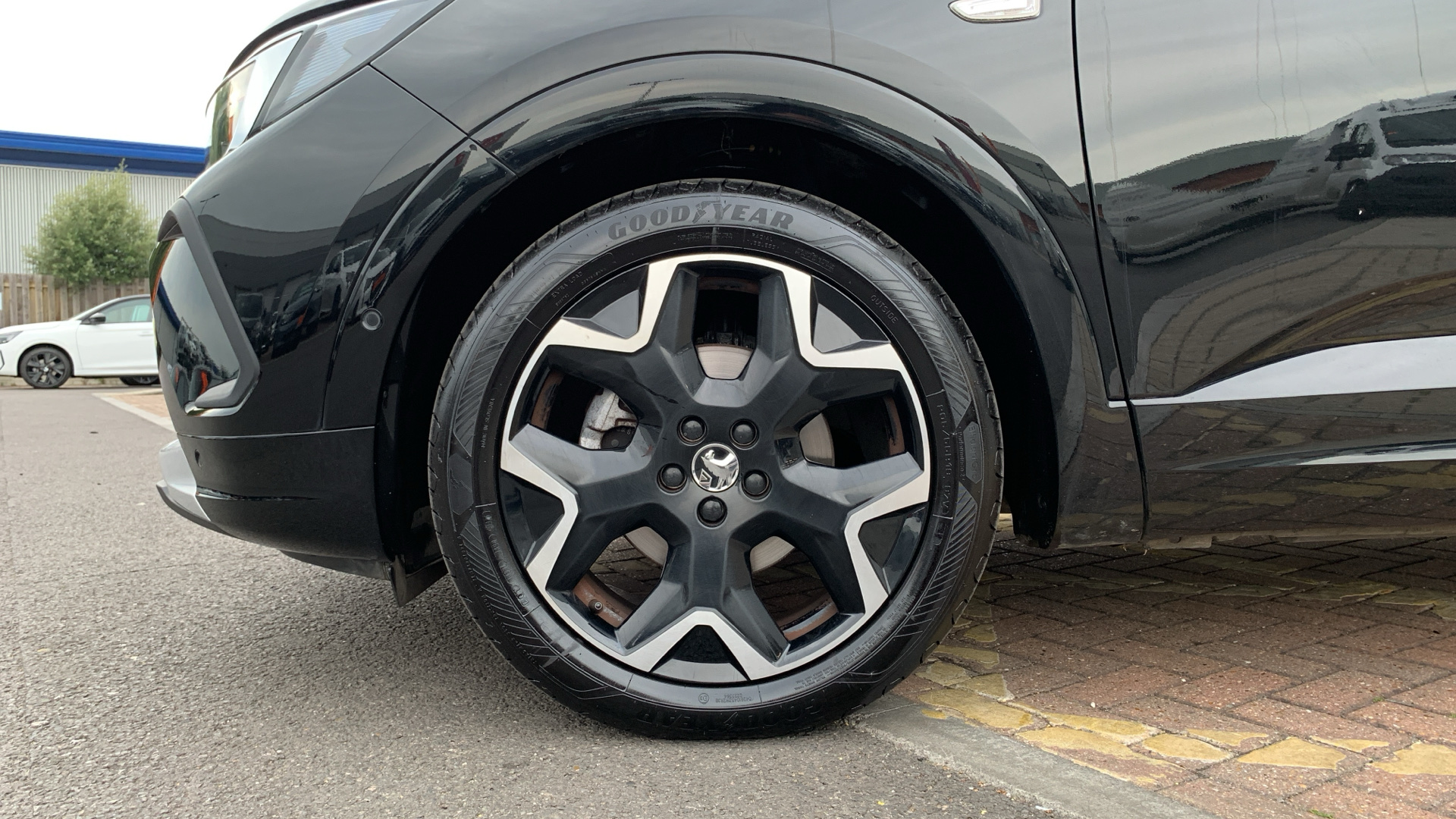 car image