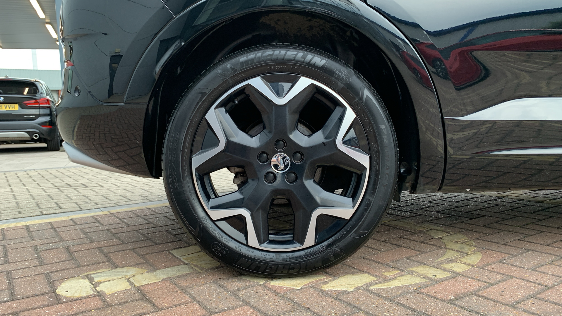 car image