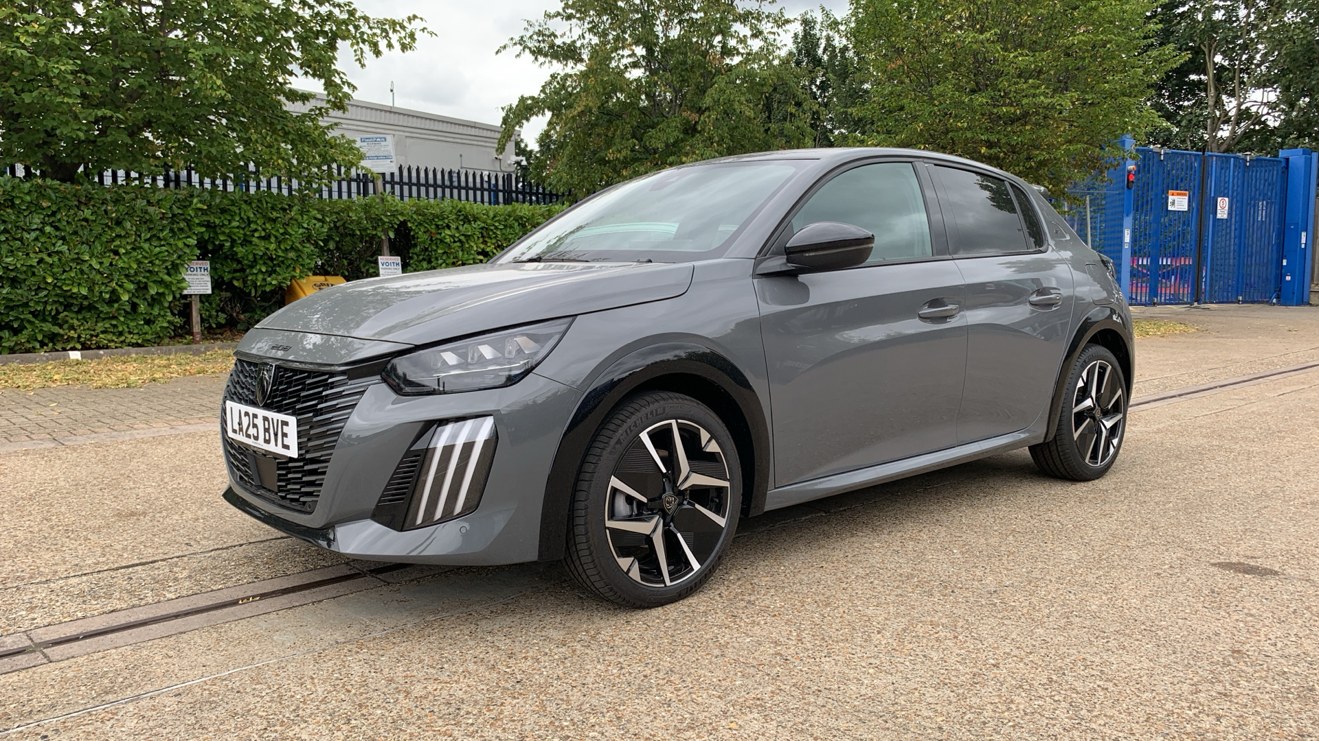 car image
