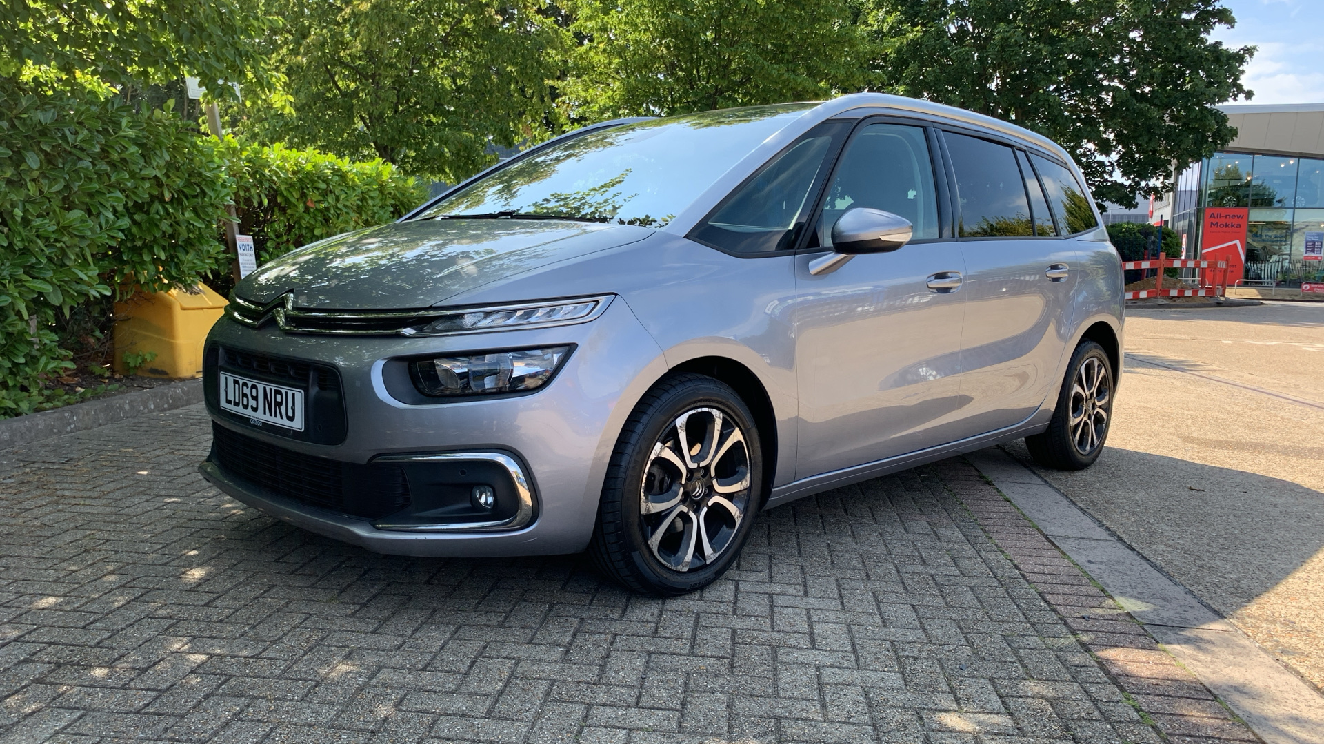 car image