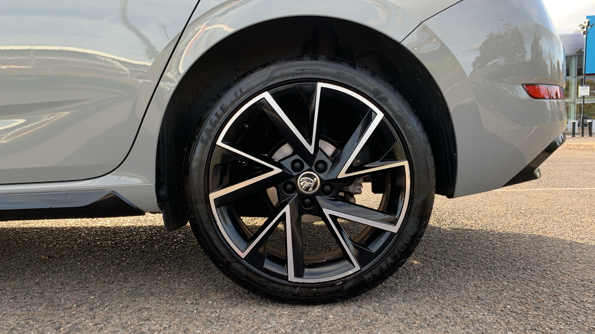 car image