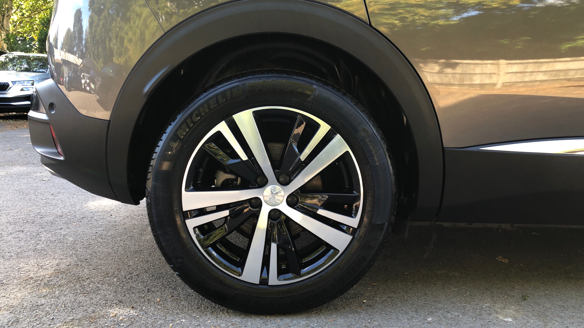 car image