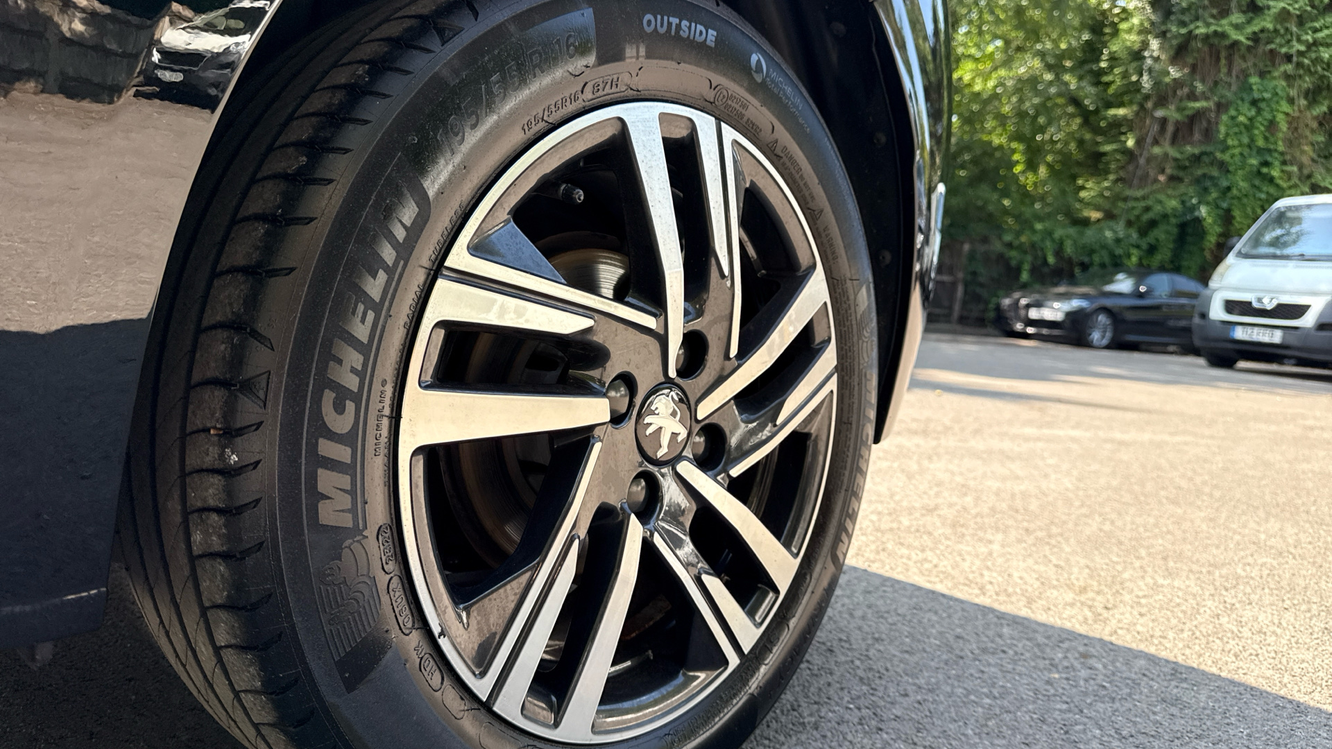 car image