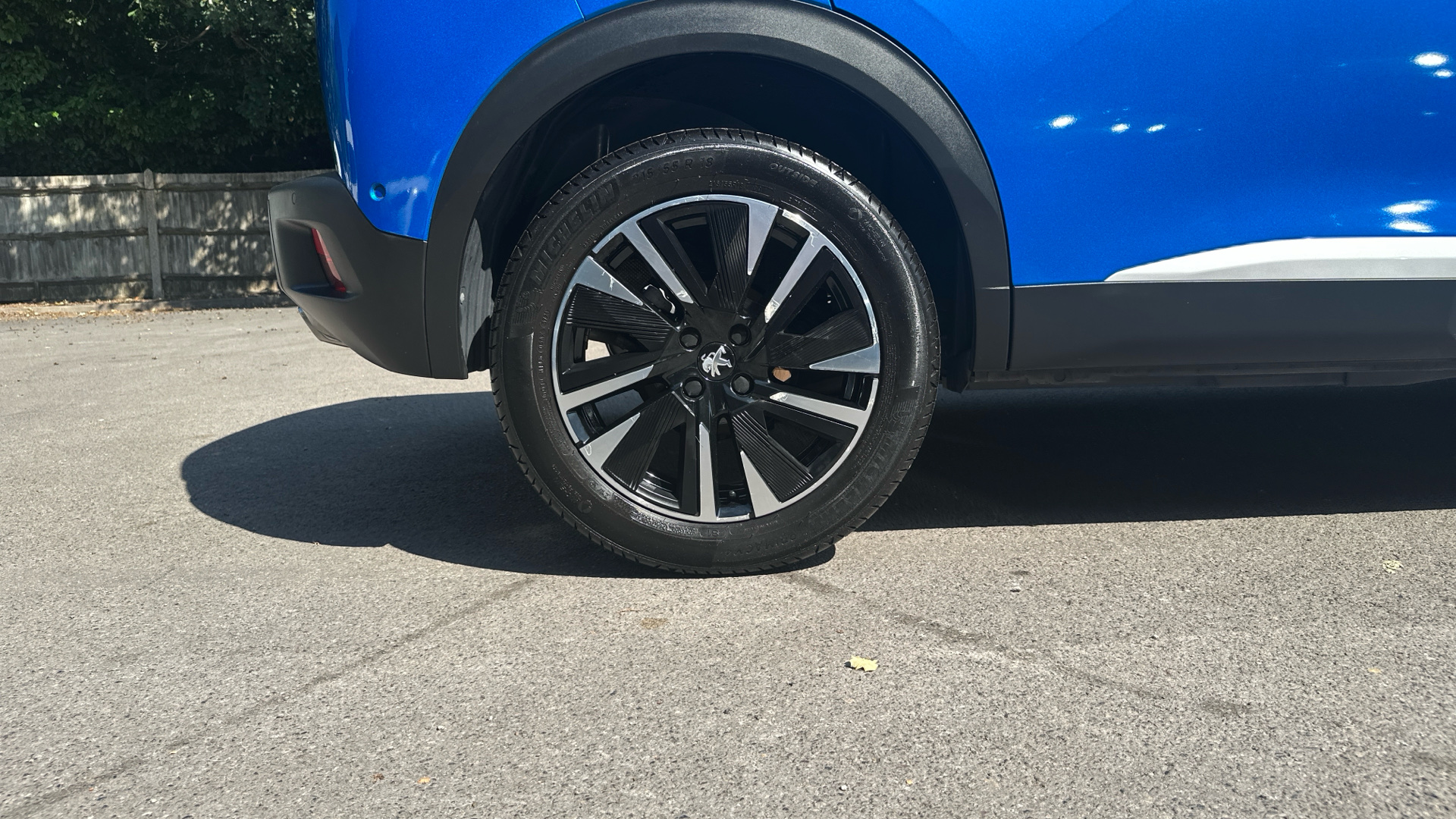 car image