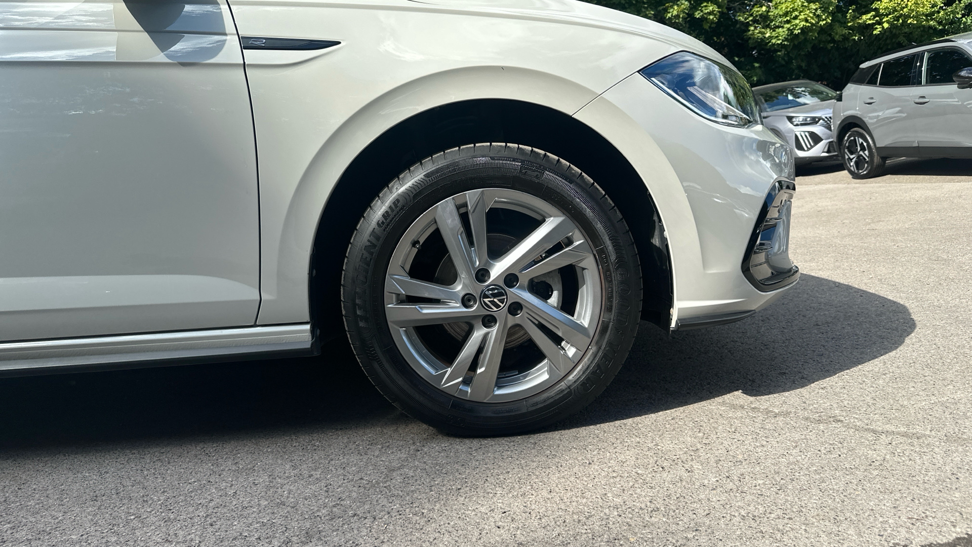 car image