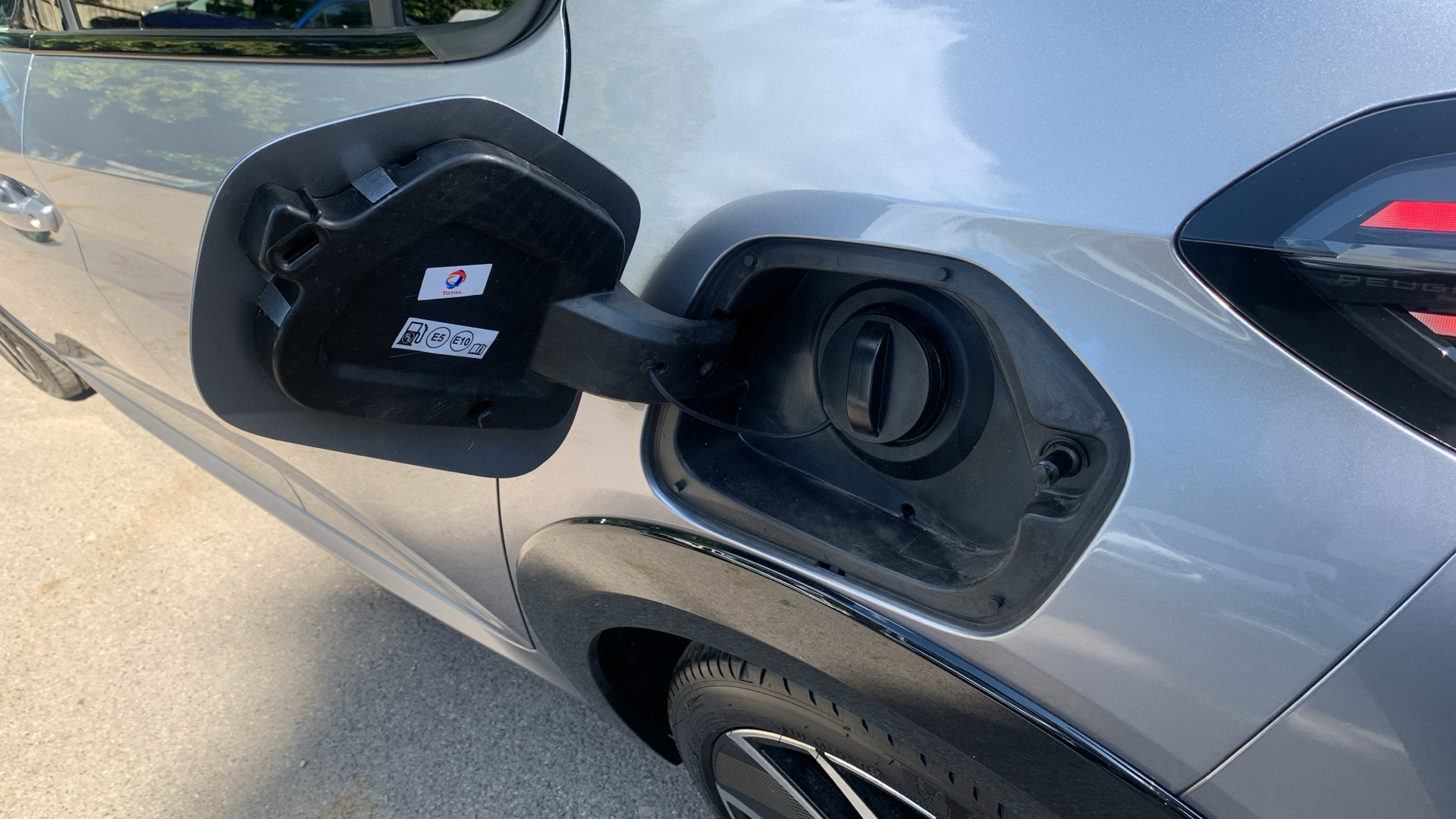 car image