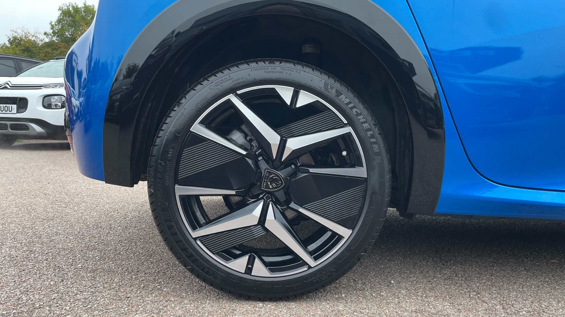 car image