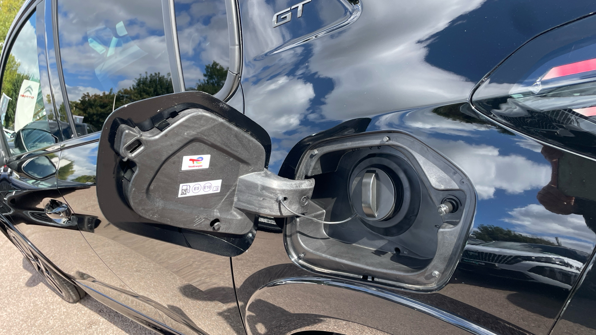 car image