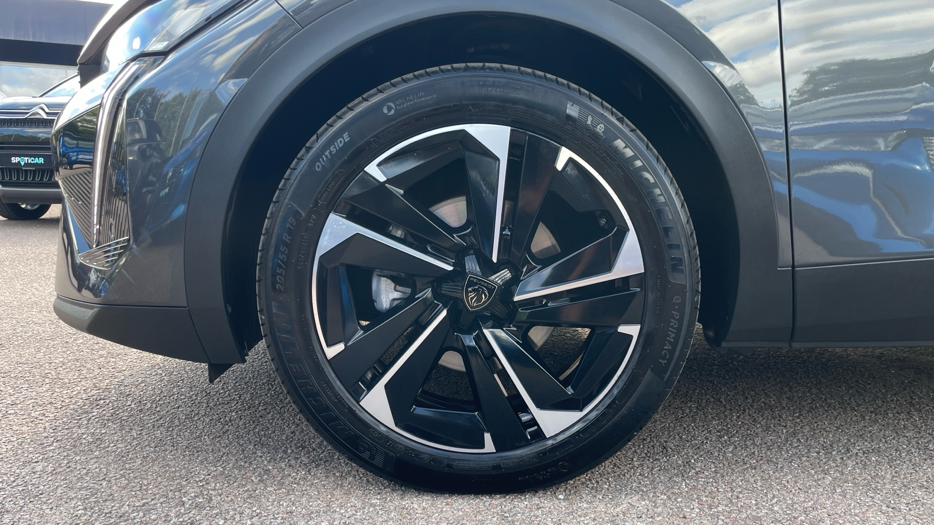 car image
