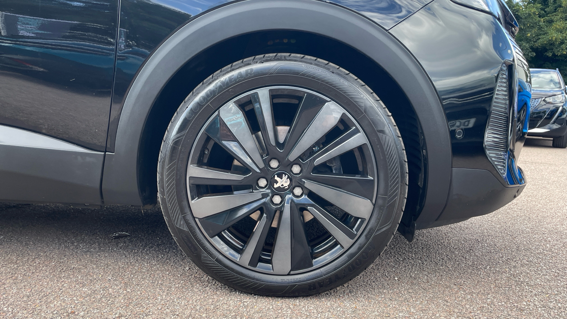 car image