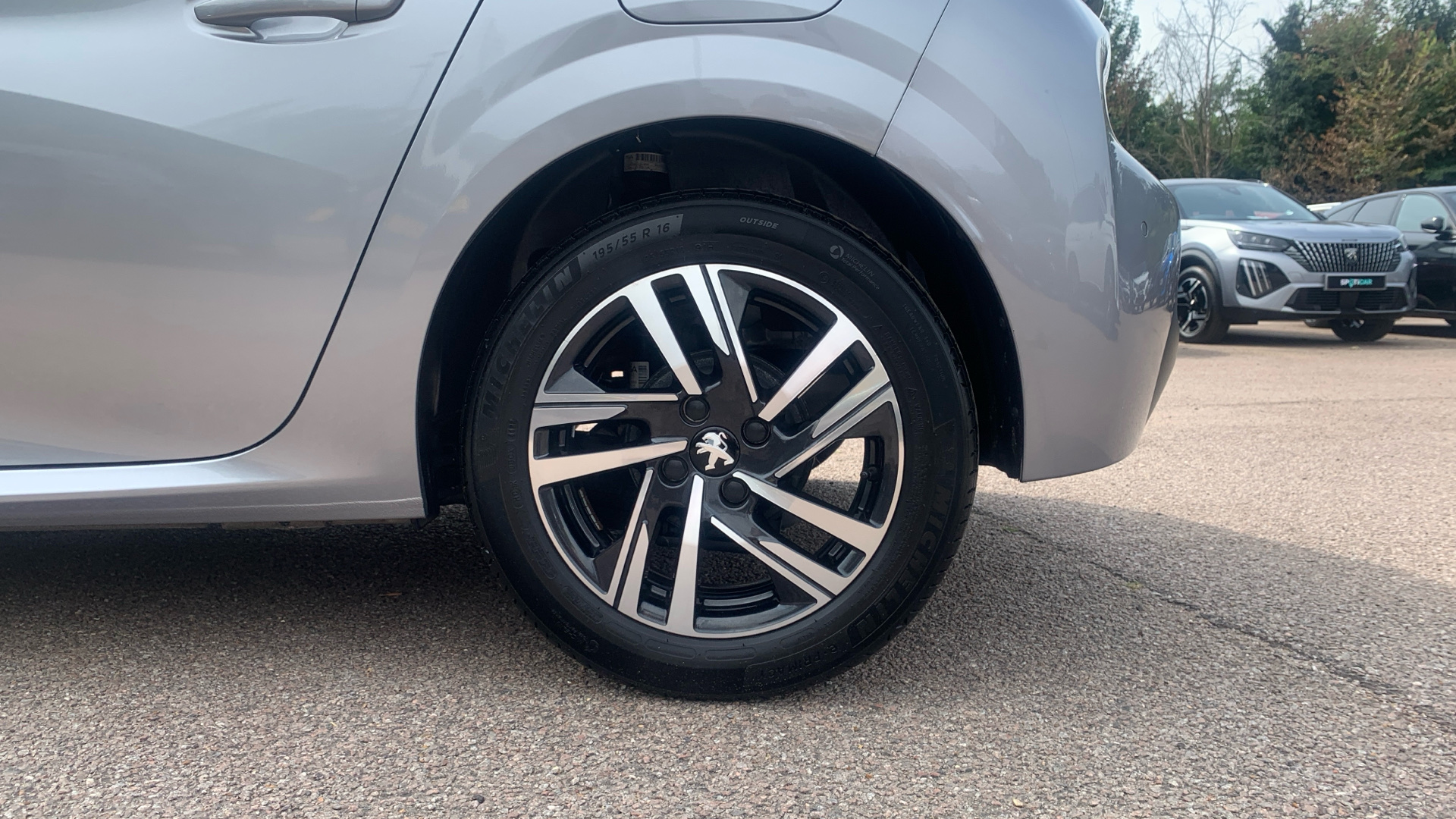 car image