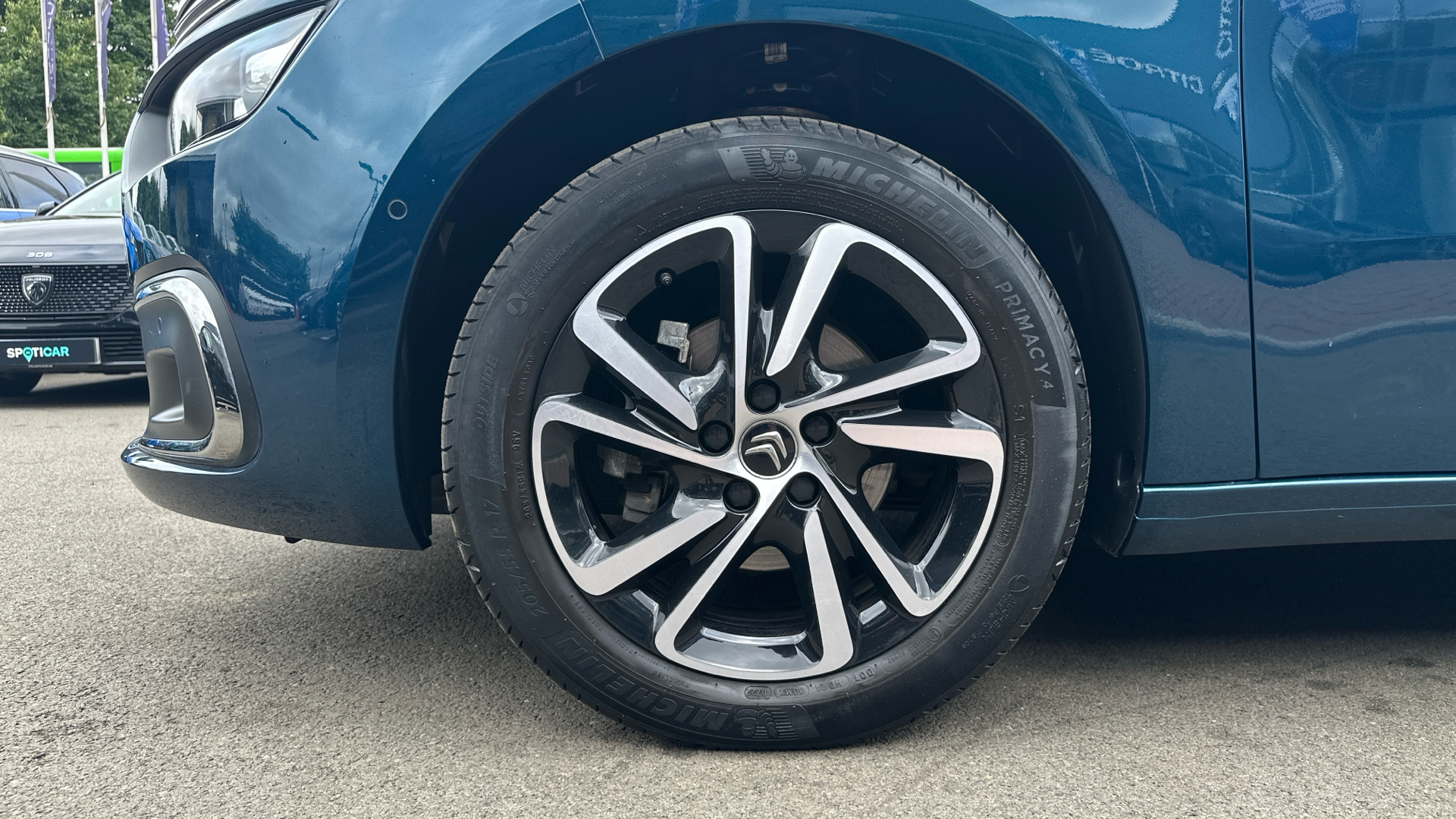 car image