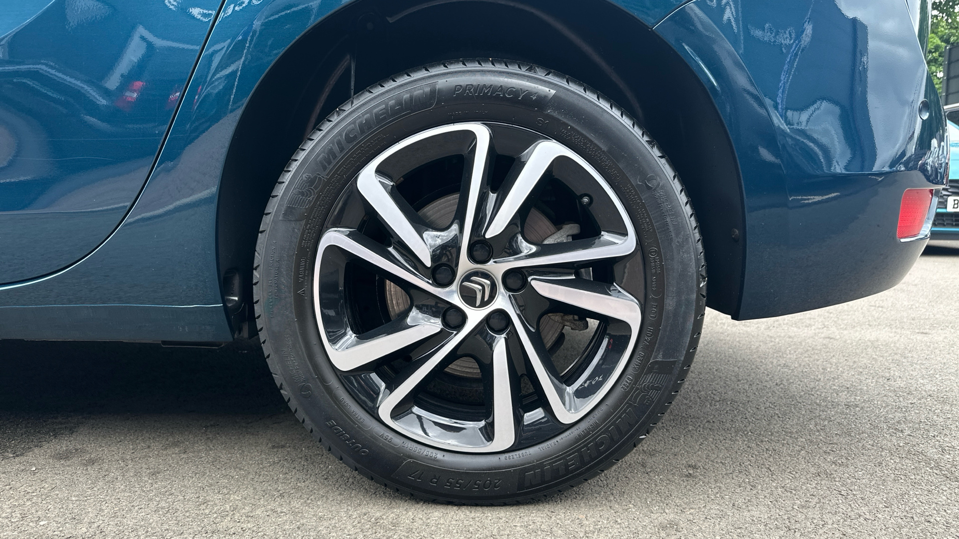 car image
