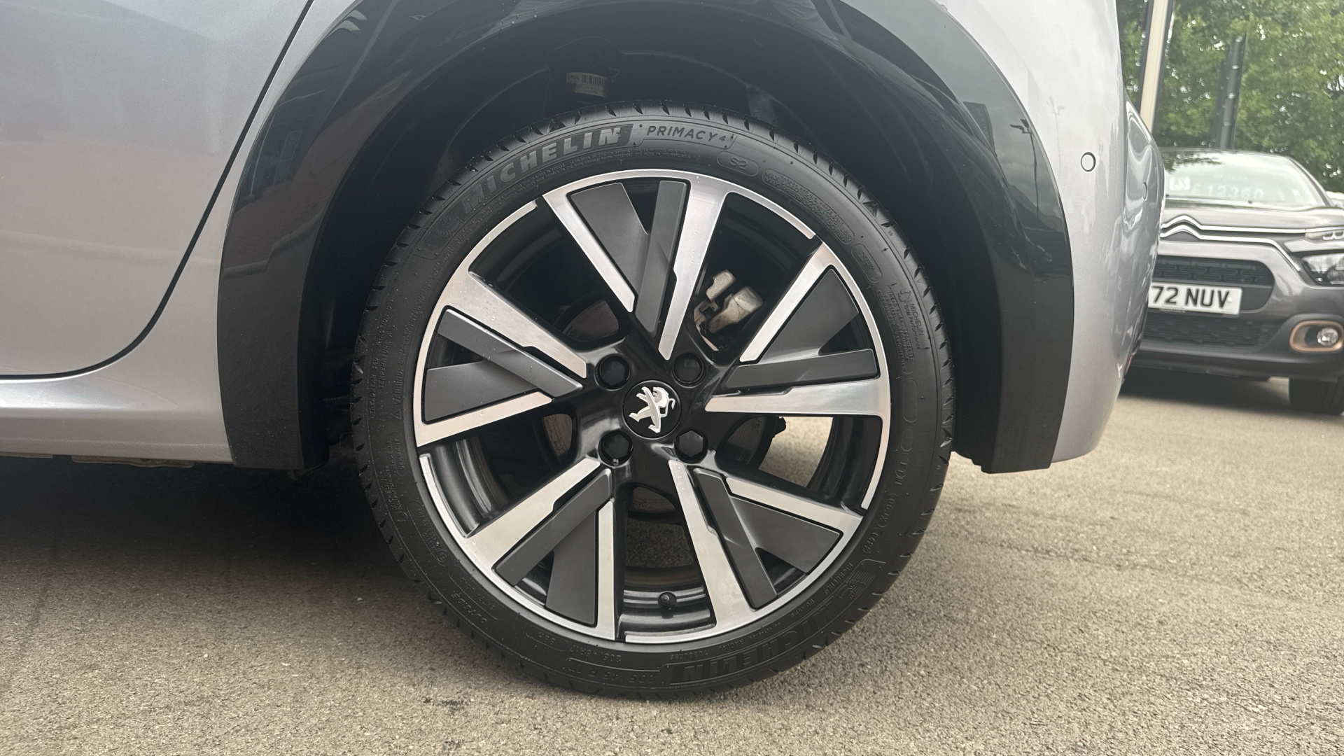 car image