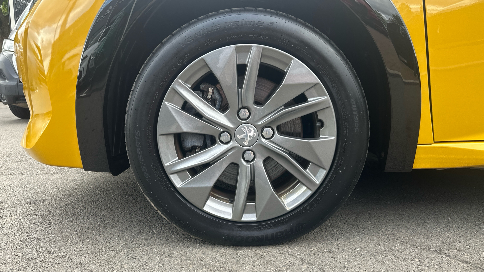 car image