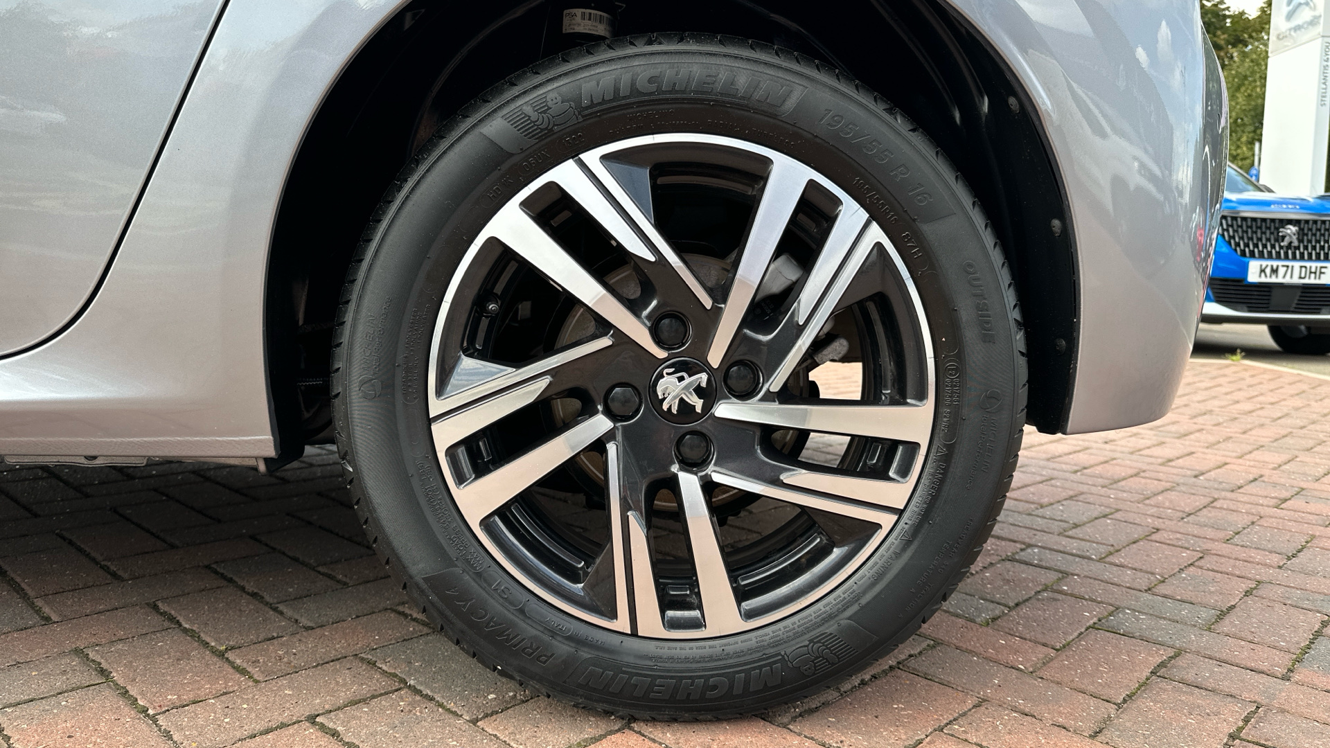 car image