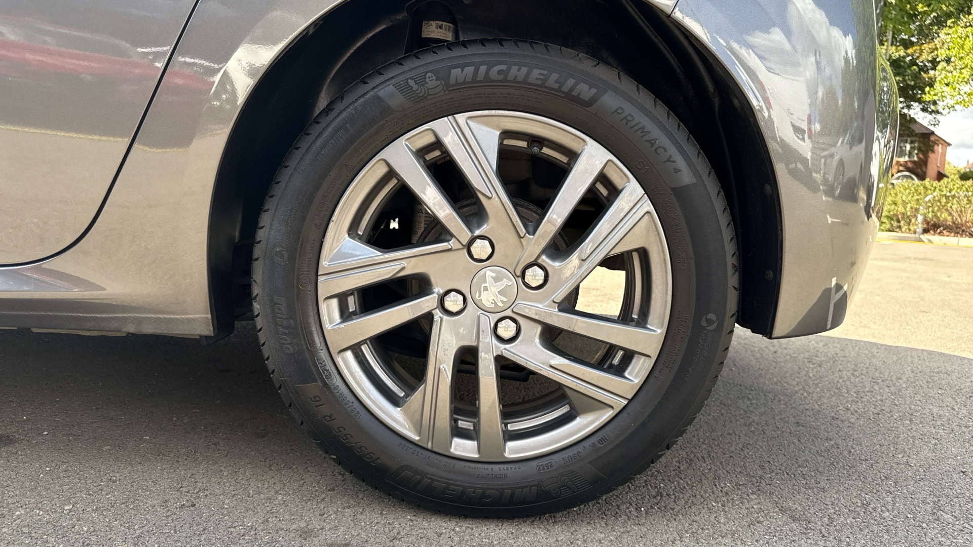 car image
