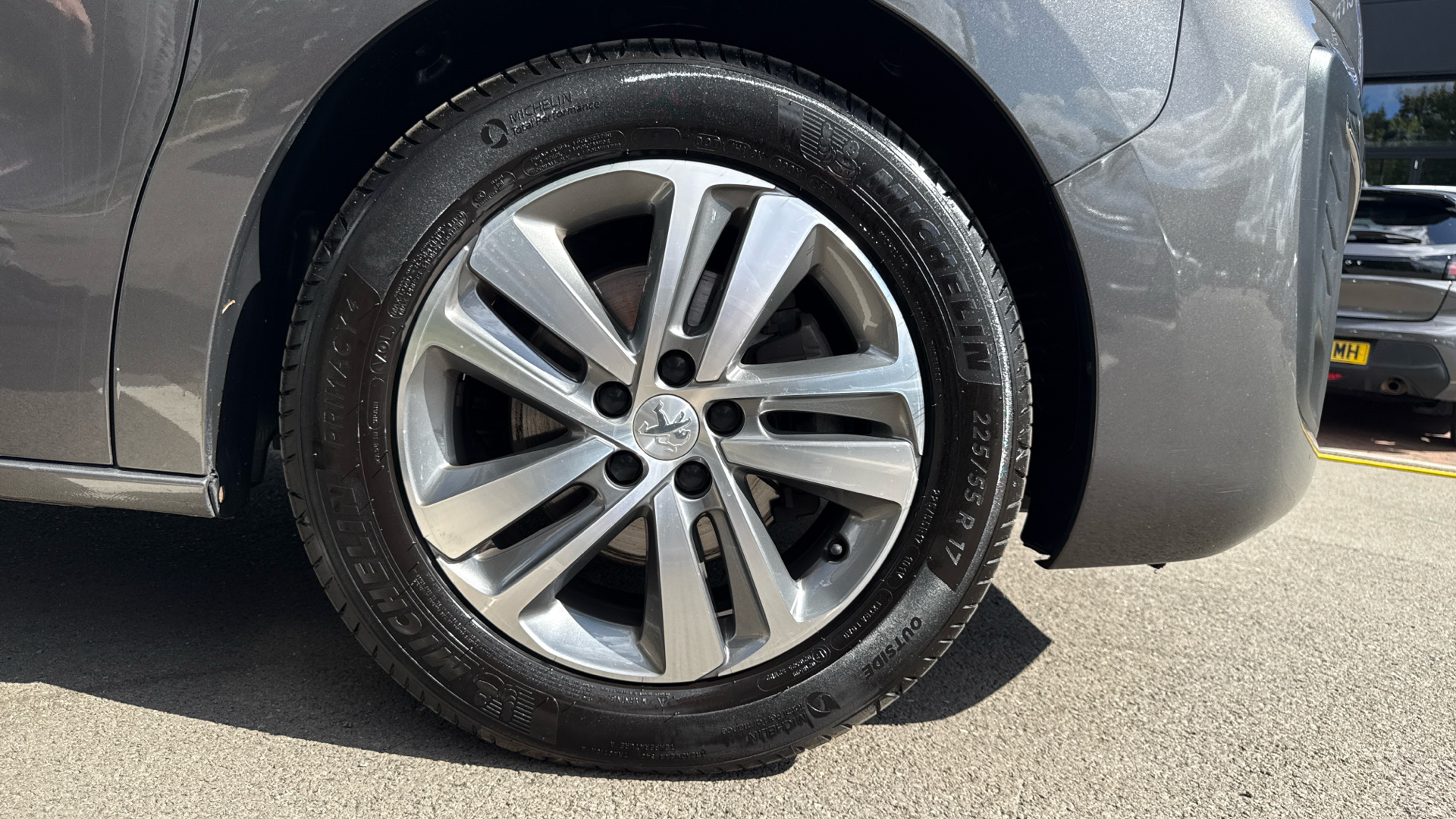car image