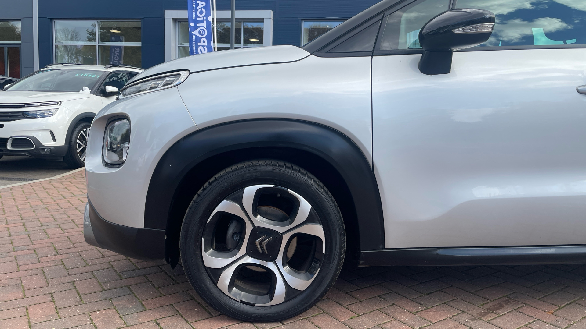car image