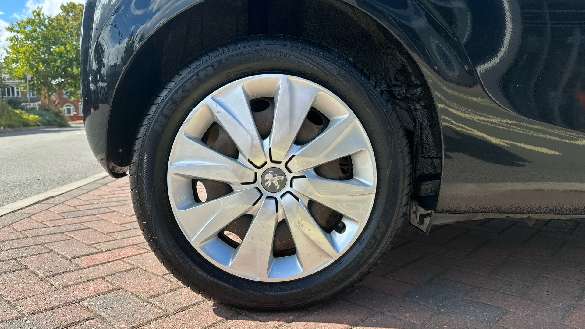 car image